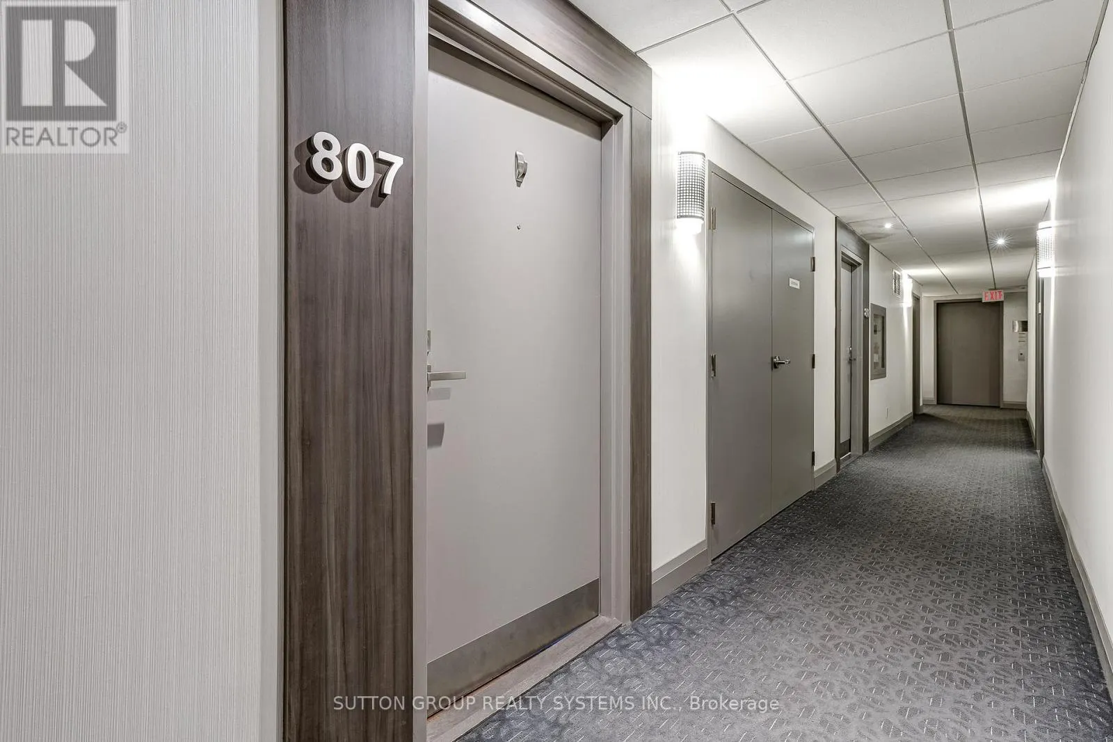 PH807 - 39 JARVIS STREET
