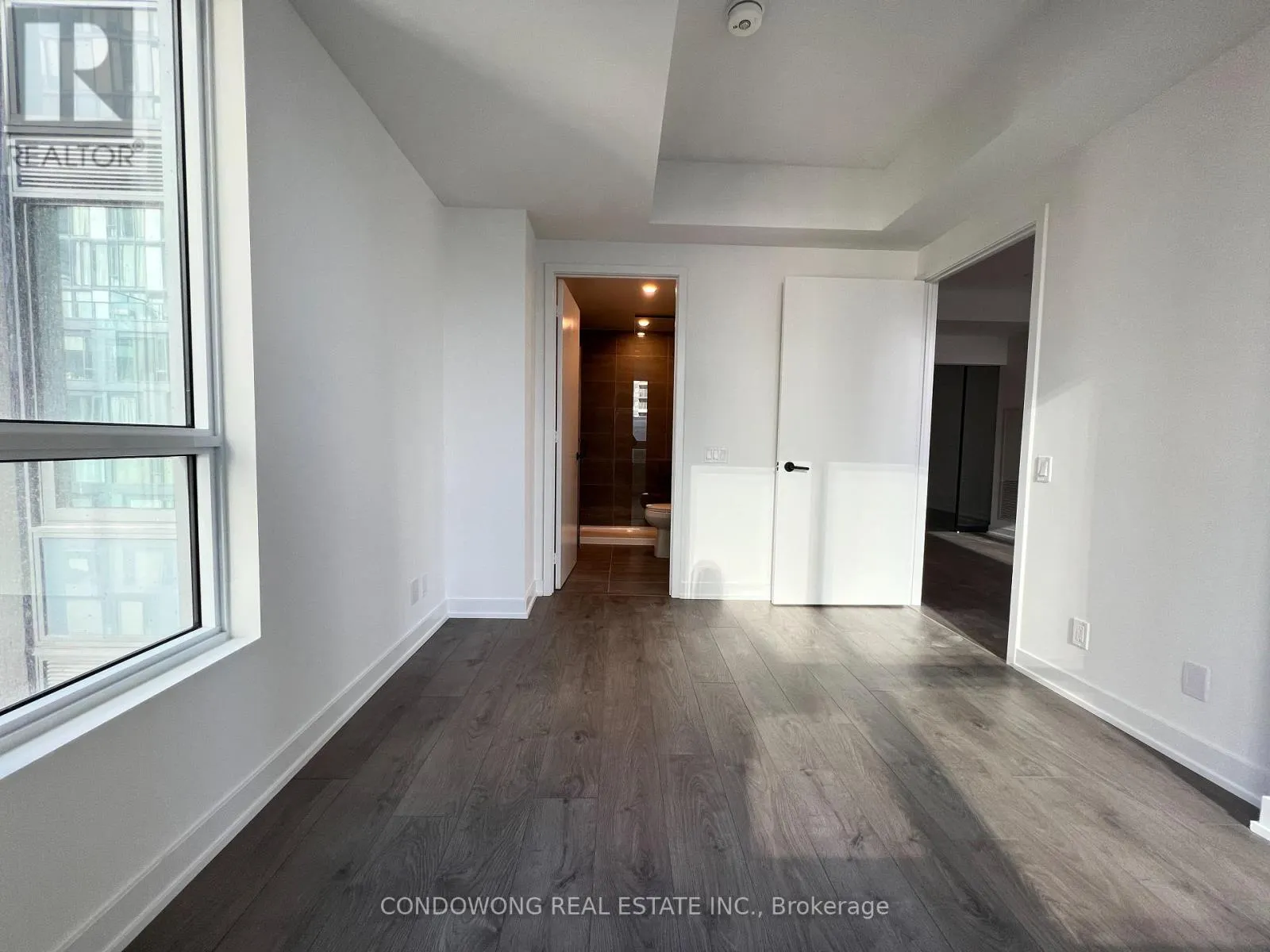 1106 - 108 PETER STREET