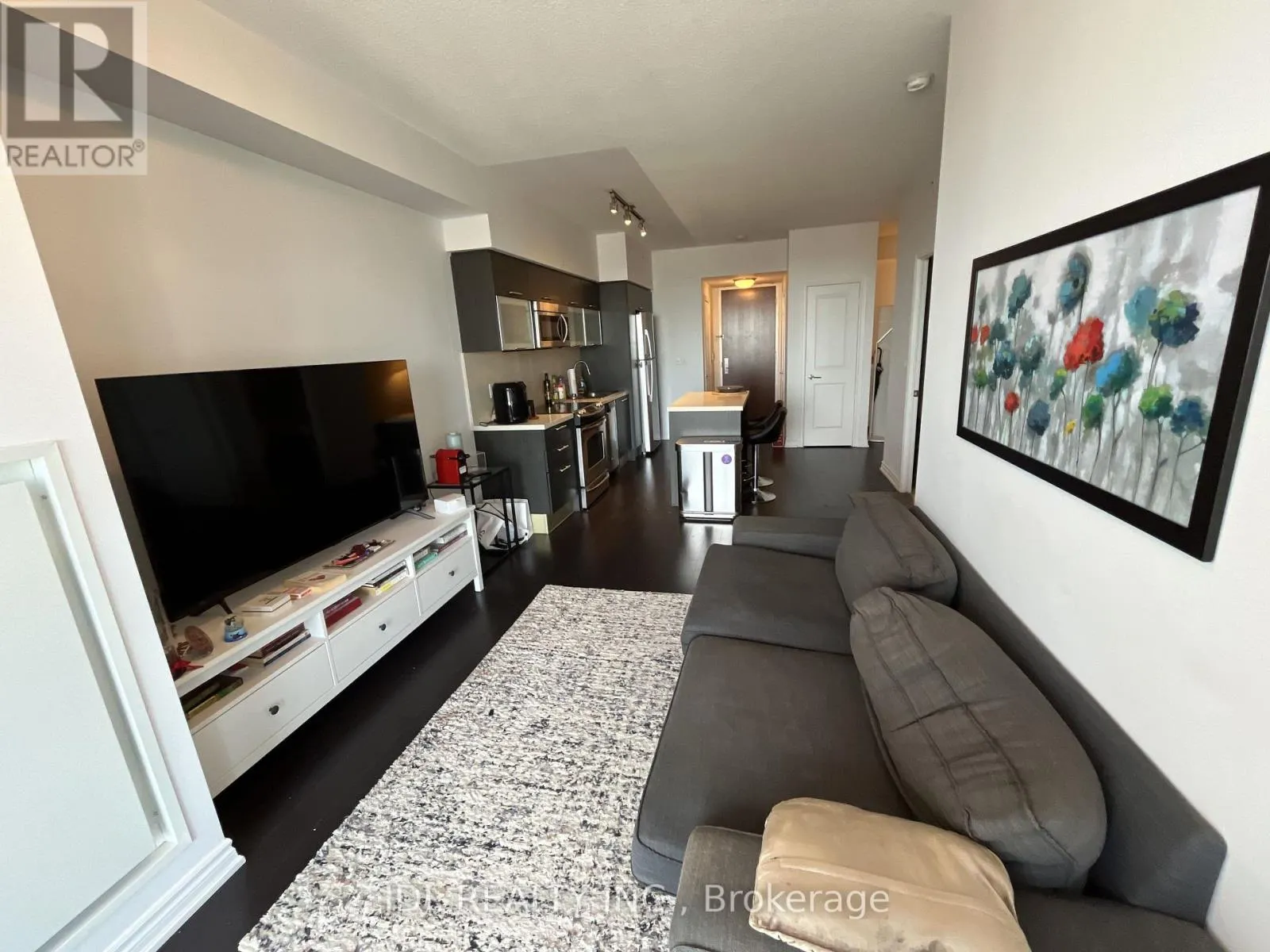 5505 - 386 YONGE STREET
