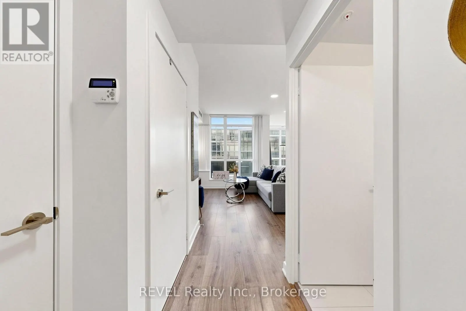 705 - 30 NELSON STREET #705