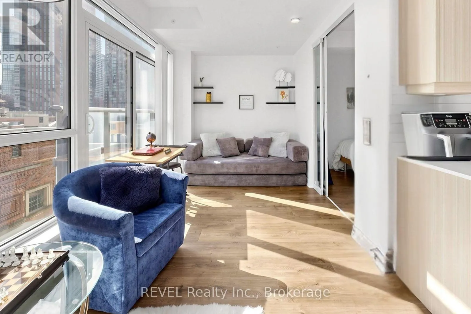 705 - 30 NELSON STREET #705