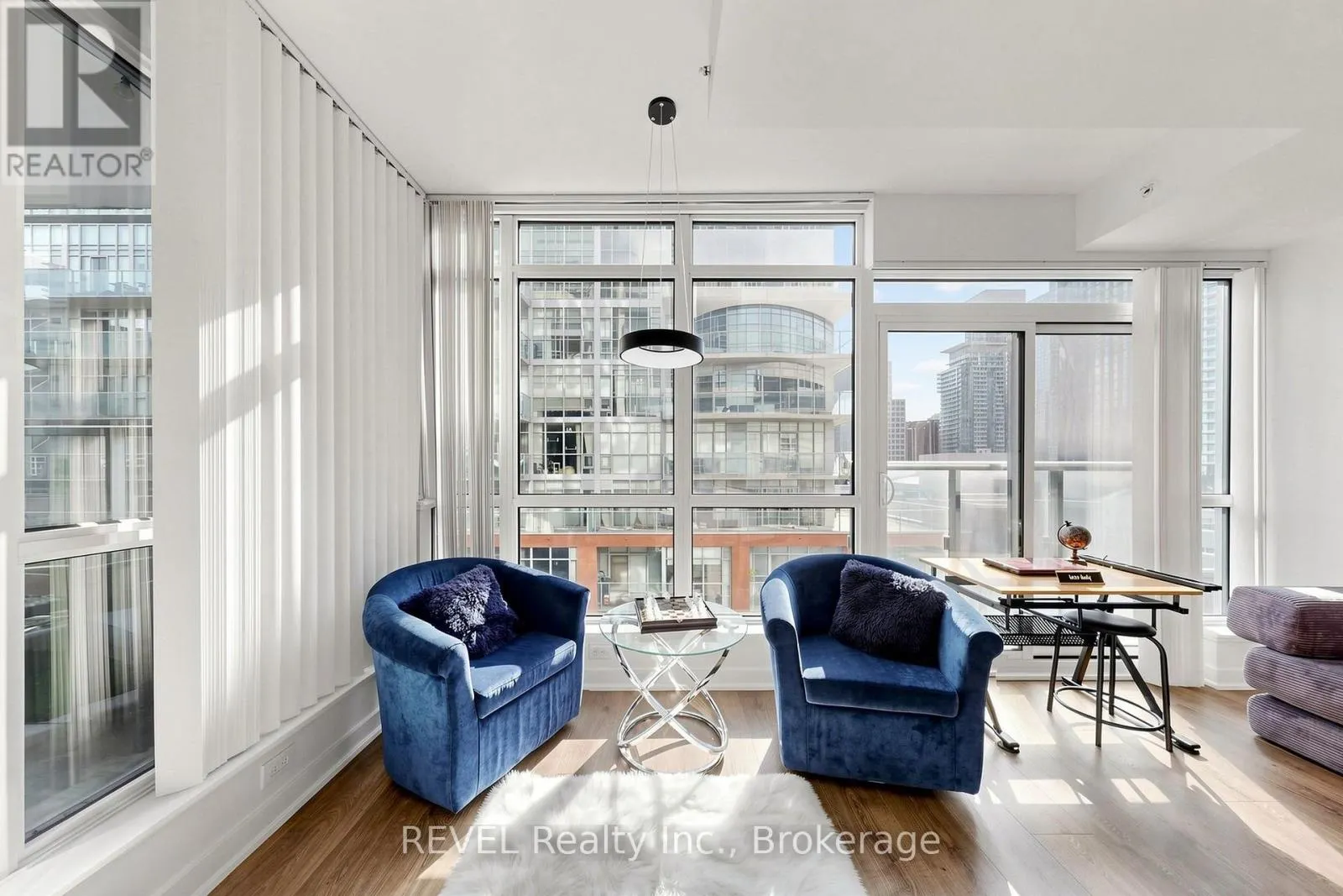 705 - 30 NELSON STREET #705