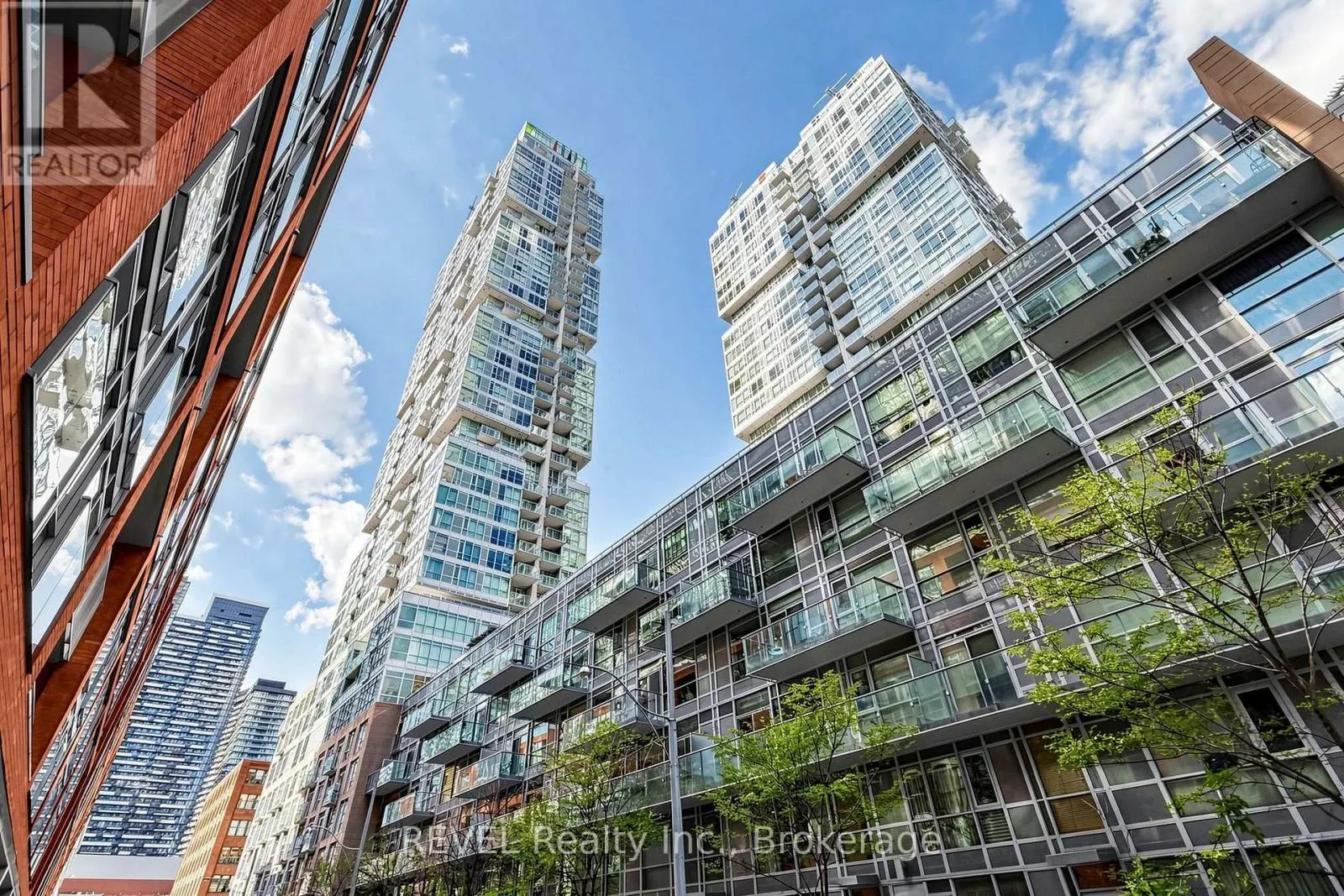 705 - 30 NELSON STREET #705