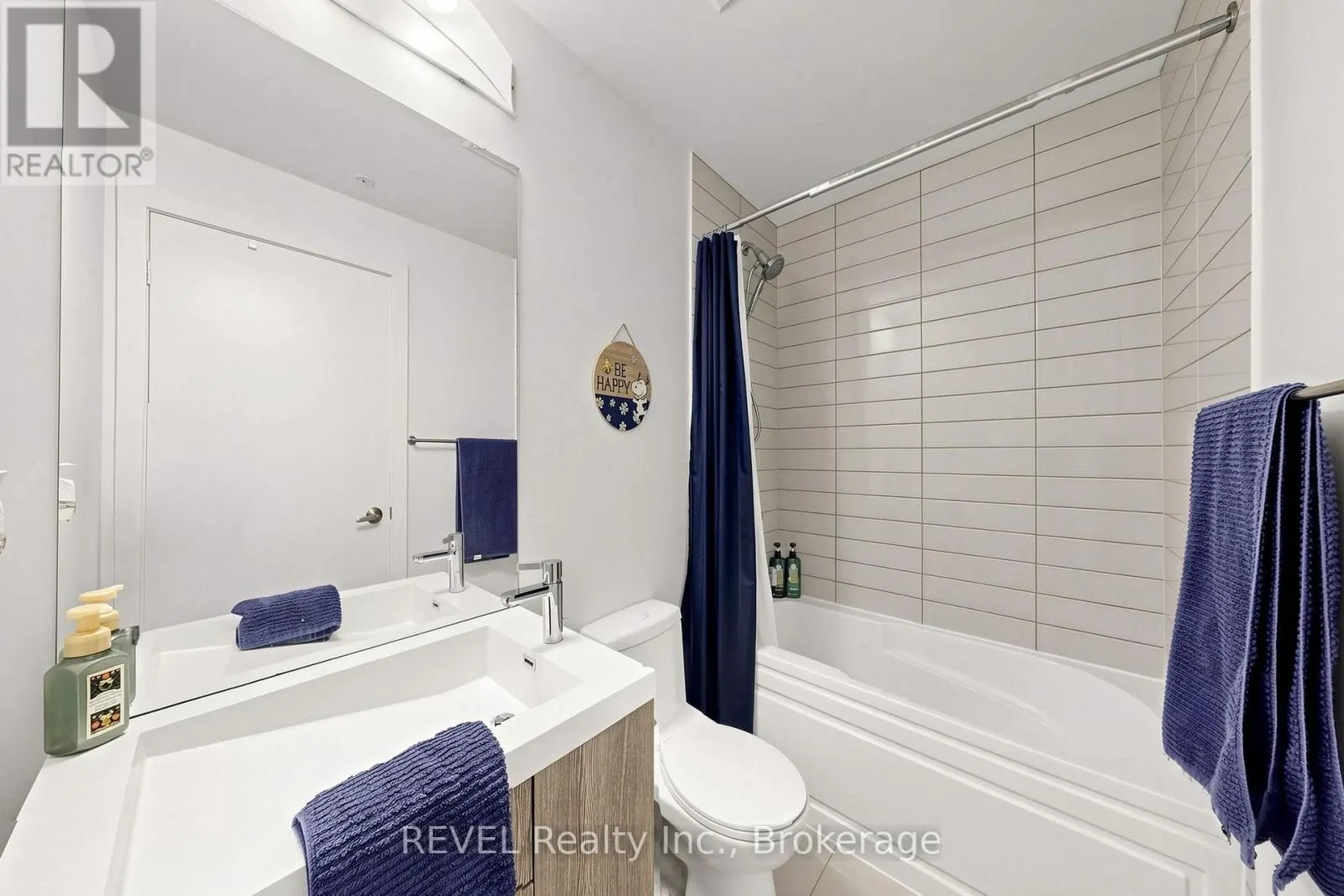 705 - 30 NELSON STREET #705