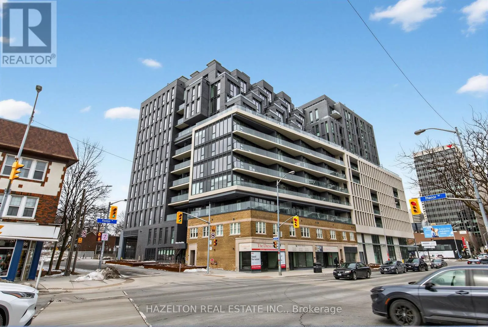 602 - 8 MANOR ROAD W