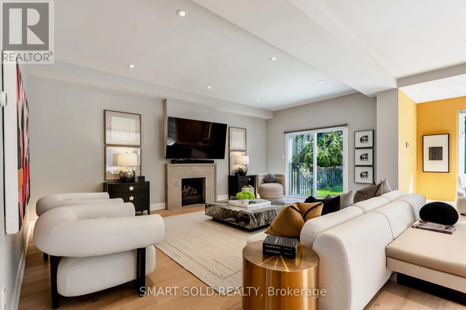 231 HOUNSLOW AVENUE