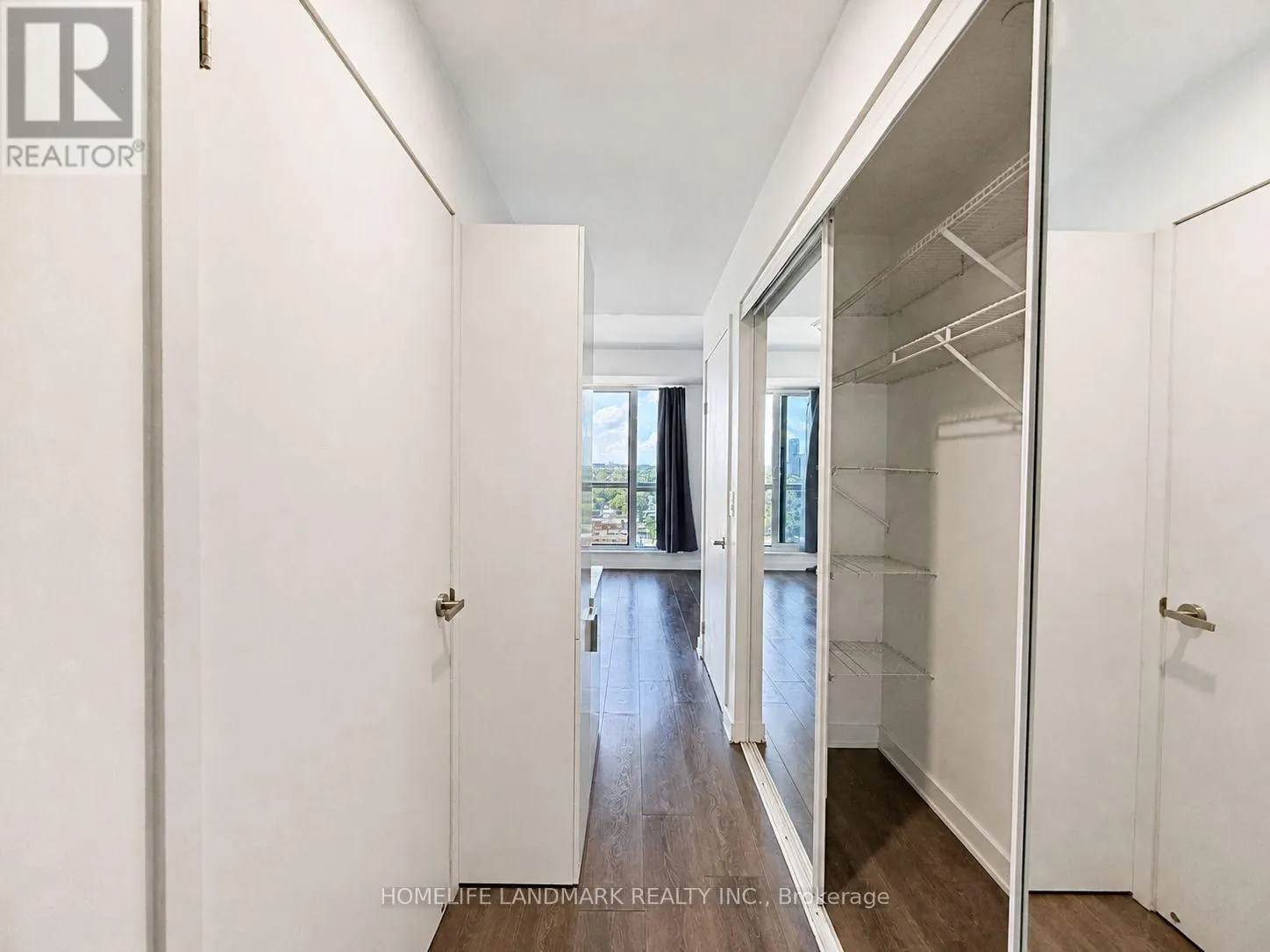 1711 - 55 REGENT PARK BOULEVARD