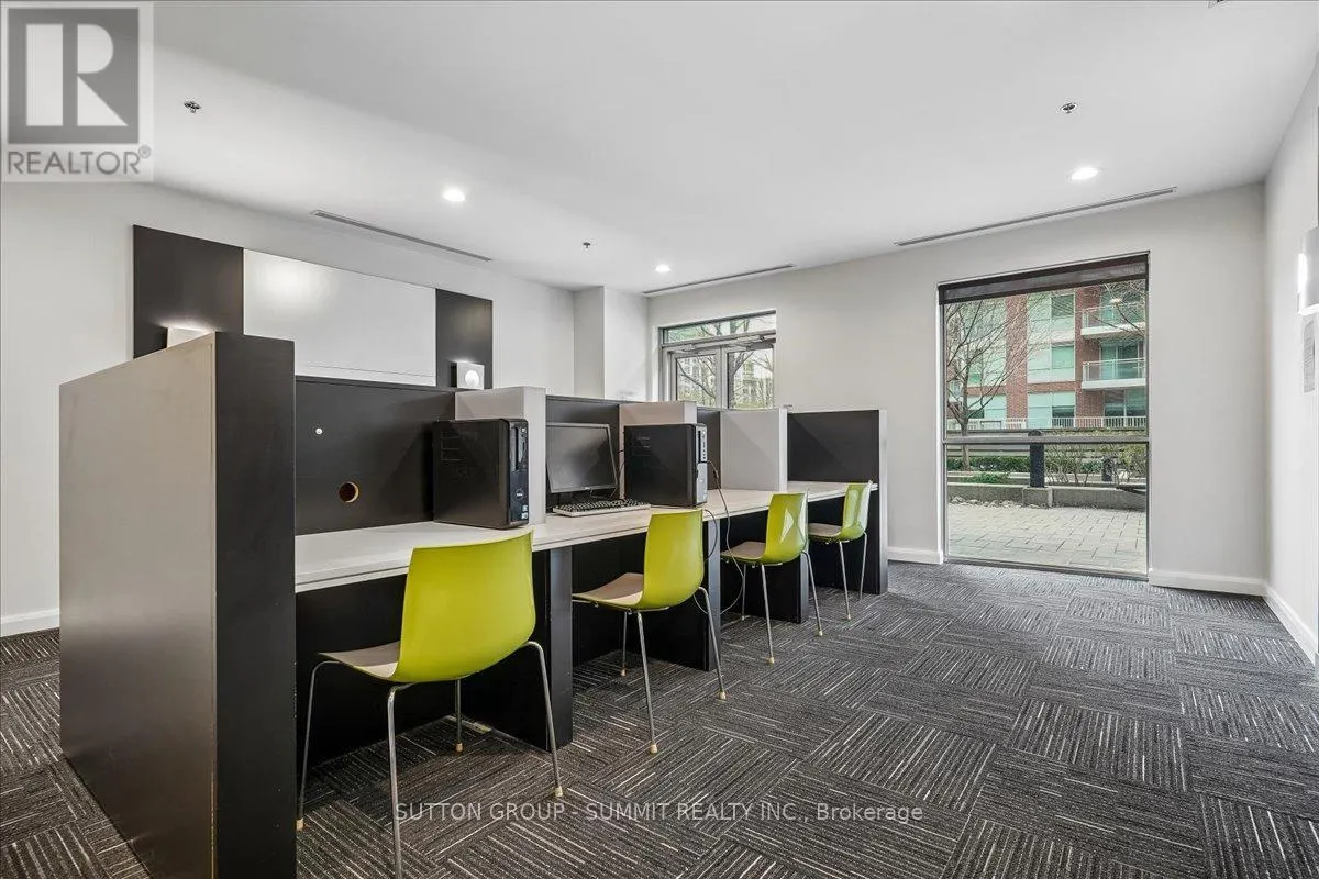 1012 - 100 WESTERN BATTERY ROAD