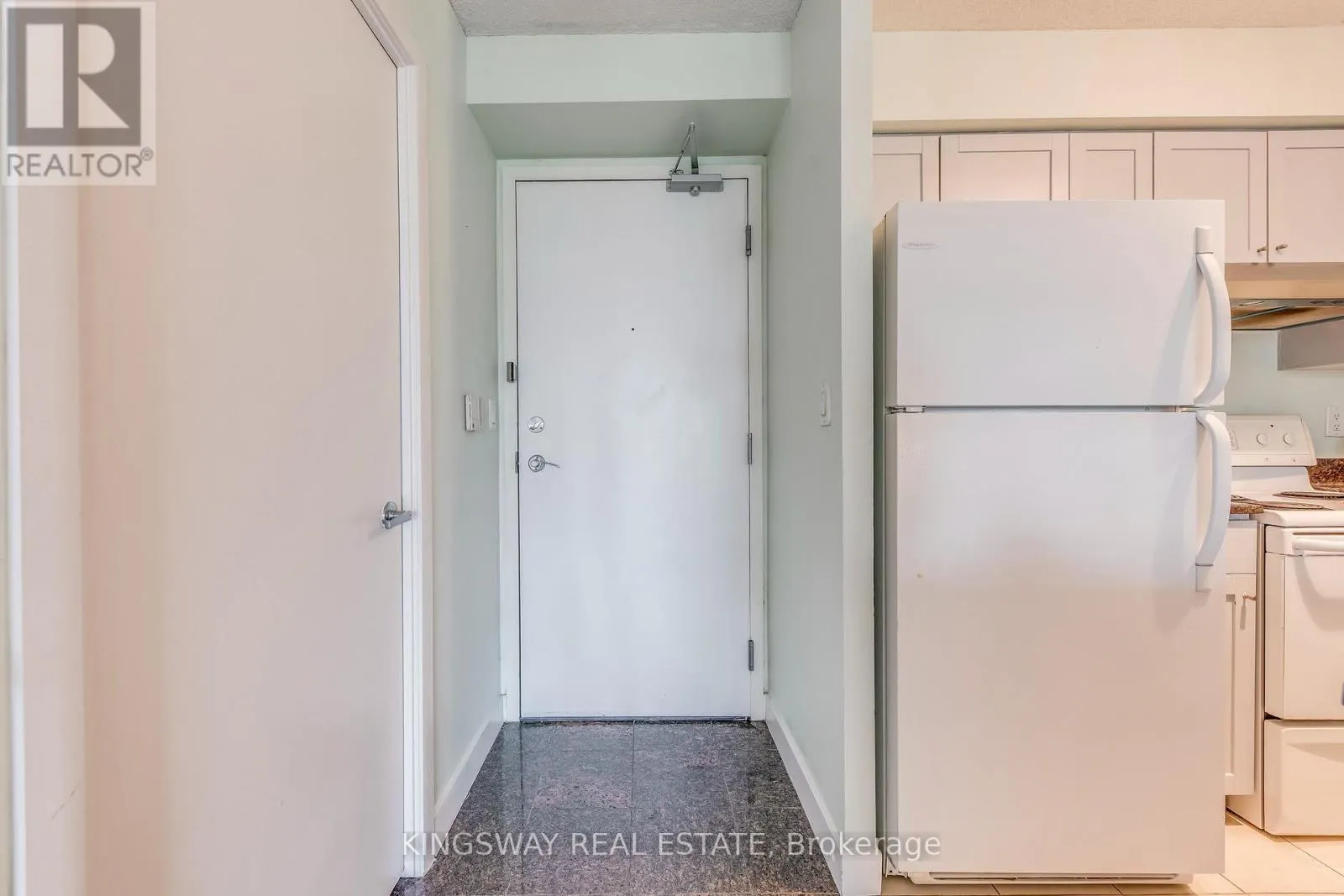 3511 - 81 NAVY WHARF COURT