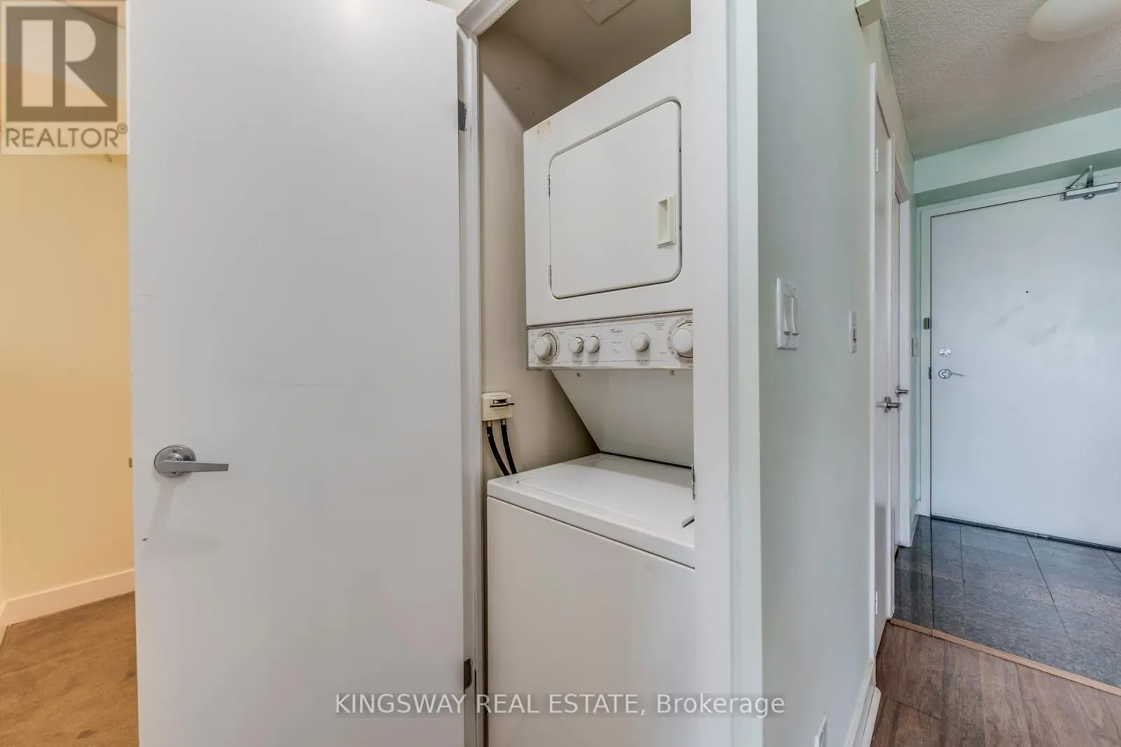 3511 - 81 NAVY WHARF COURT