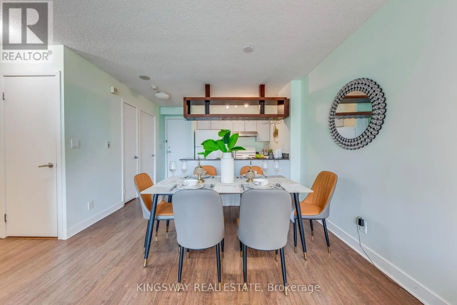 3511 - 81 NAVY WHARF COURT