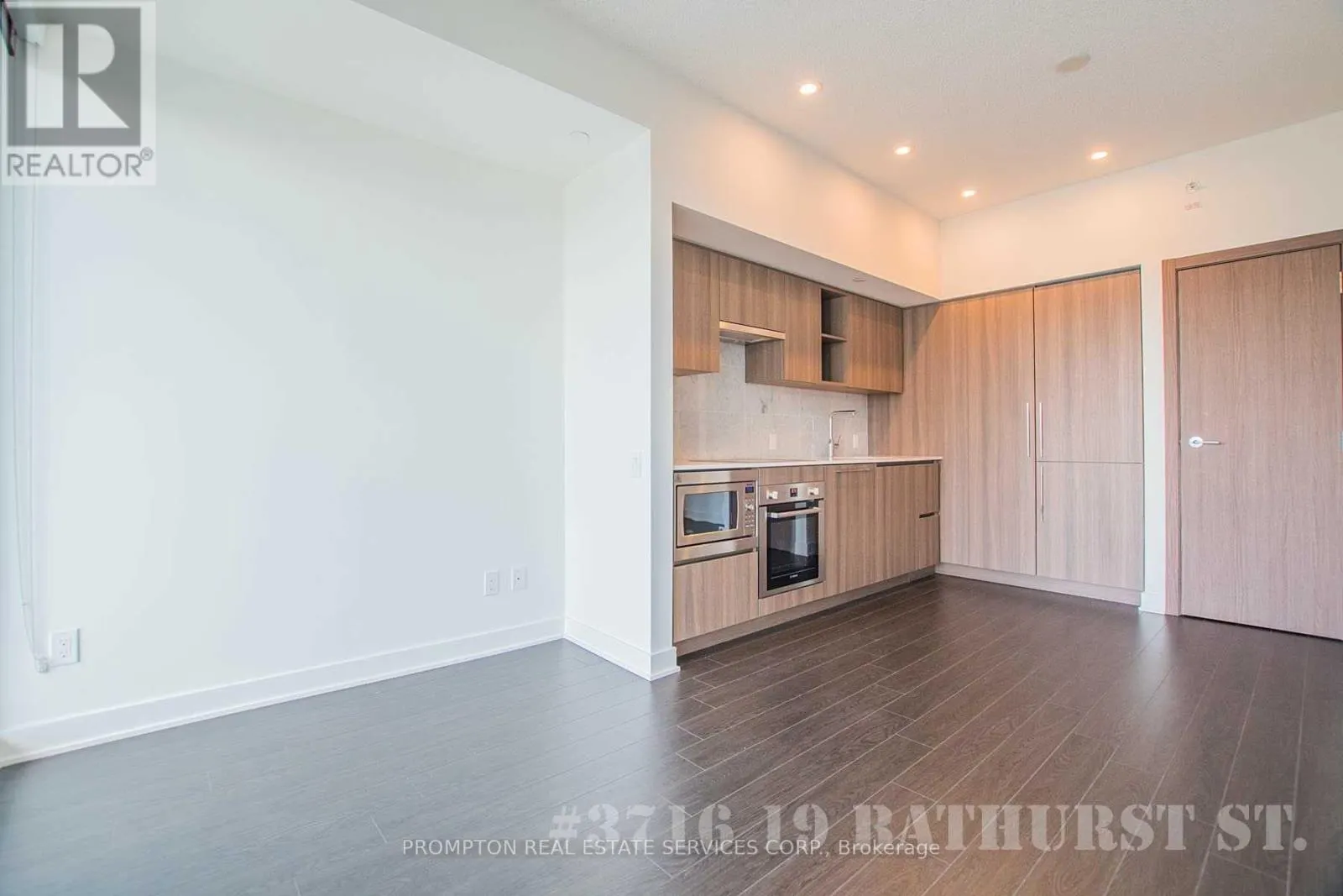 3716 - 19 BATHURST STREET