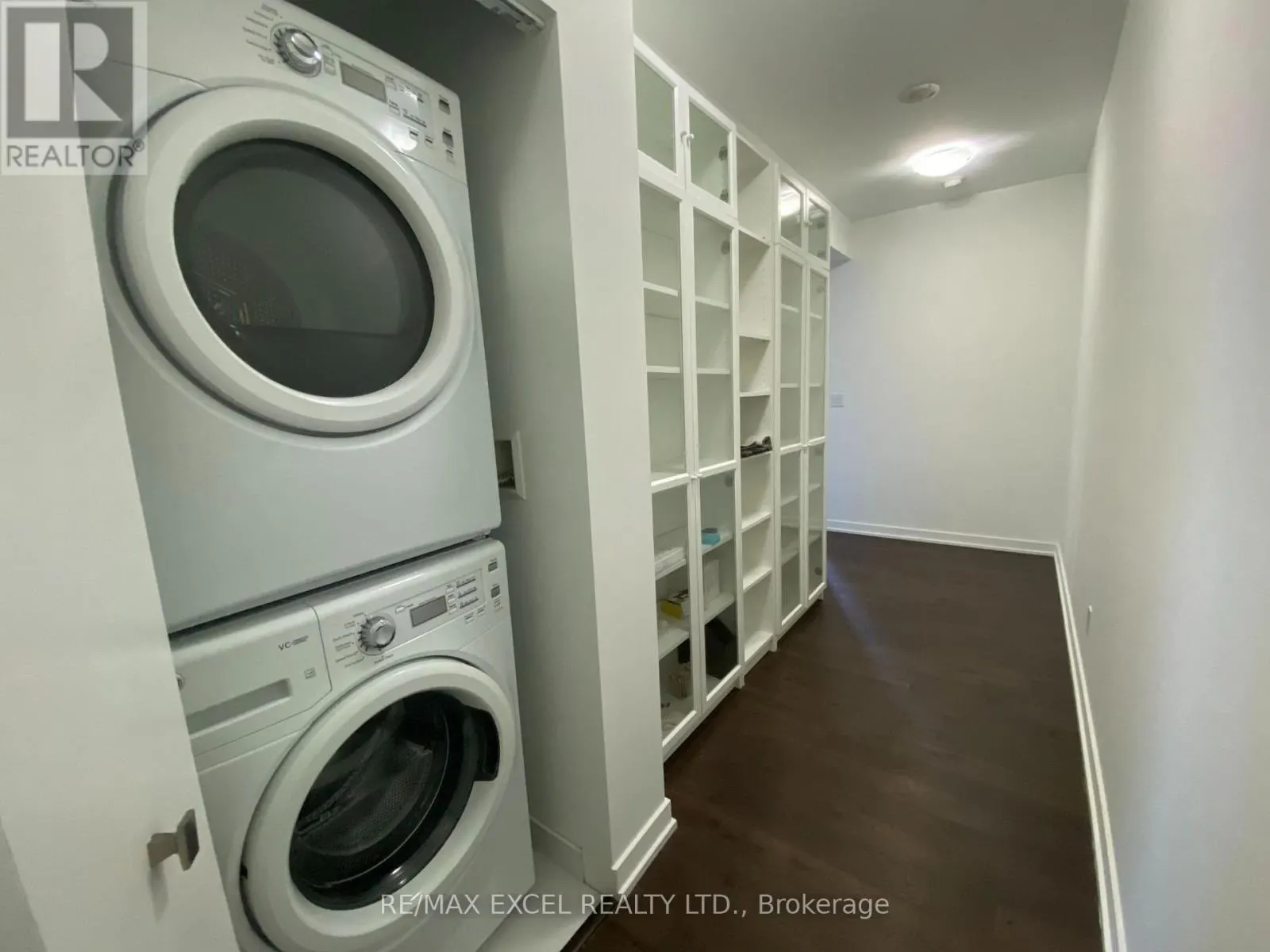 510 - 20 BRUYERES MEWS