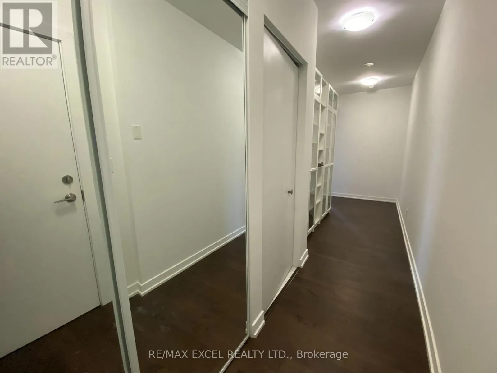 510 - 20 BRUYERES MEWS