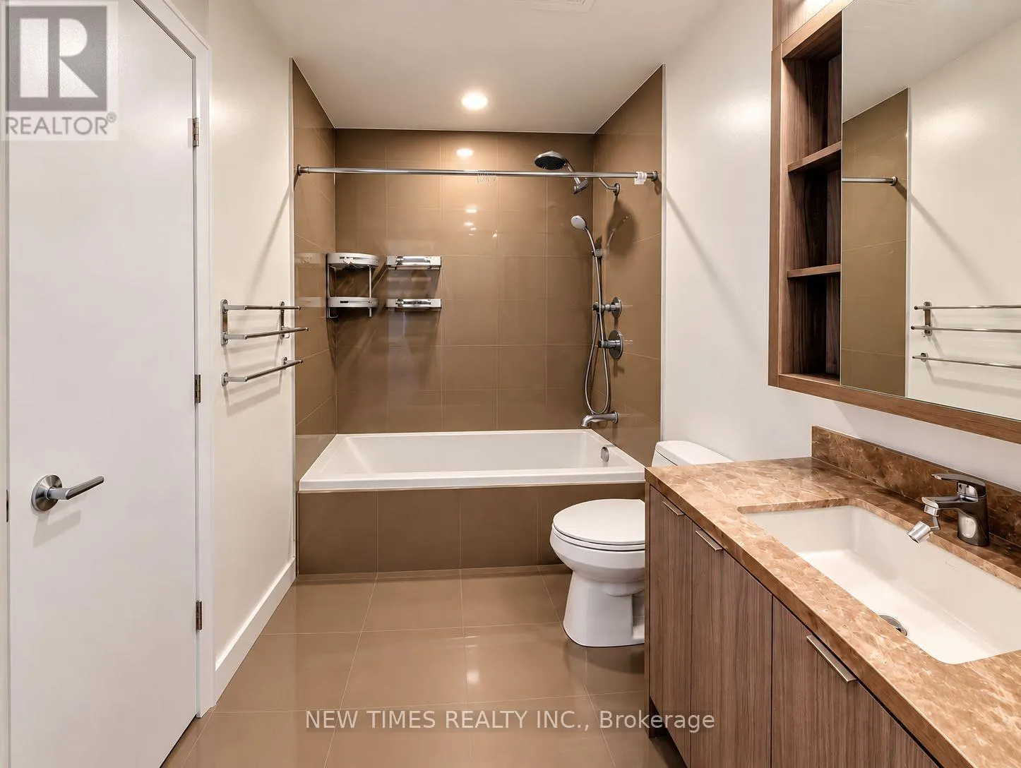 4701 - 125 BLUE JAYS WAY