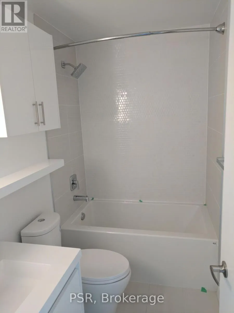 211 - 150 FAIRVIEW MALL DRIVE