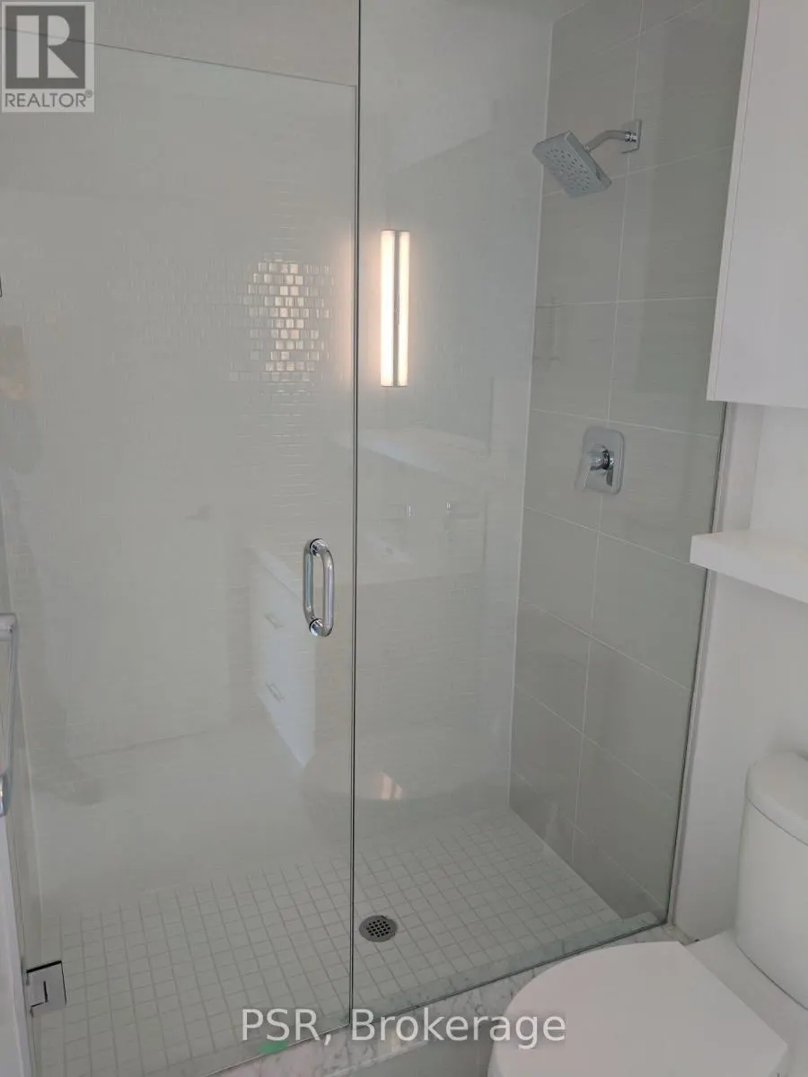 211 - 150 FAIRVIEW MALL DRIVE