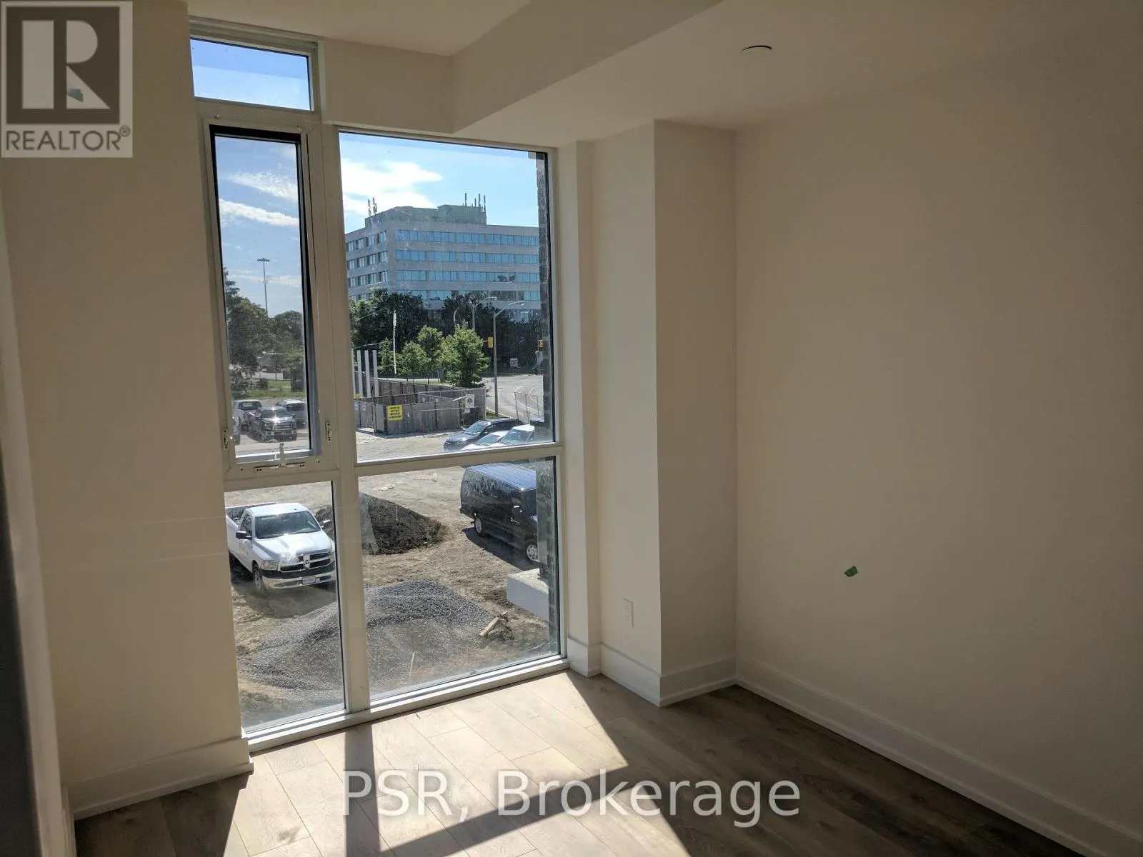 211 - 150 FAIRVIEW MALL DRIVE