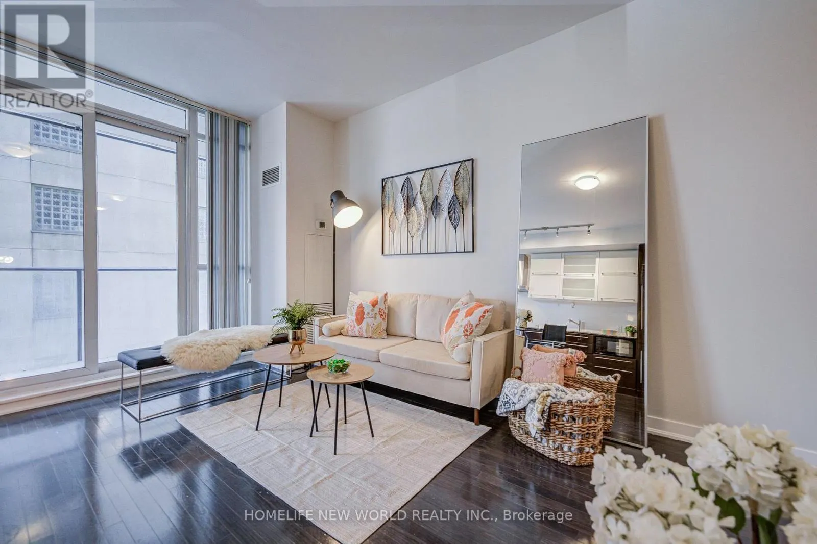 508 - 770 BAY STREET