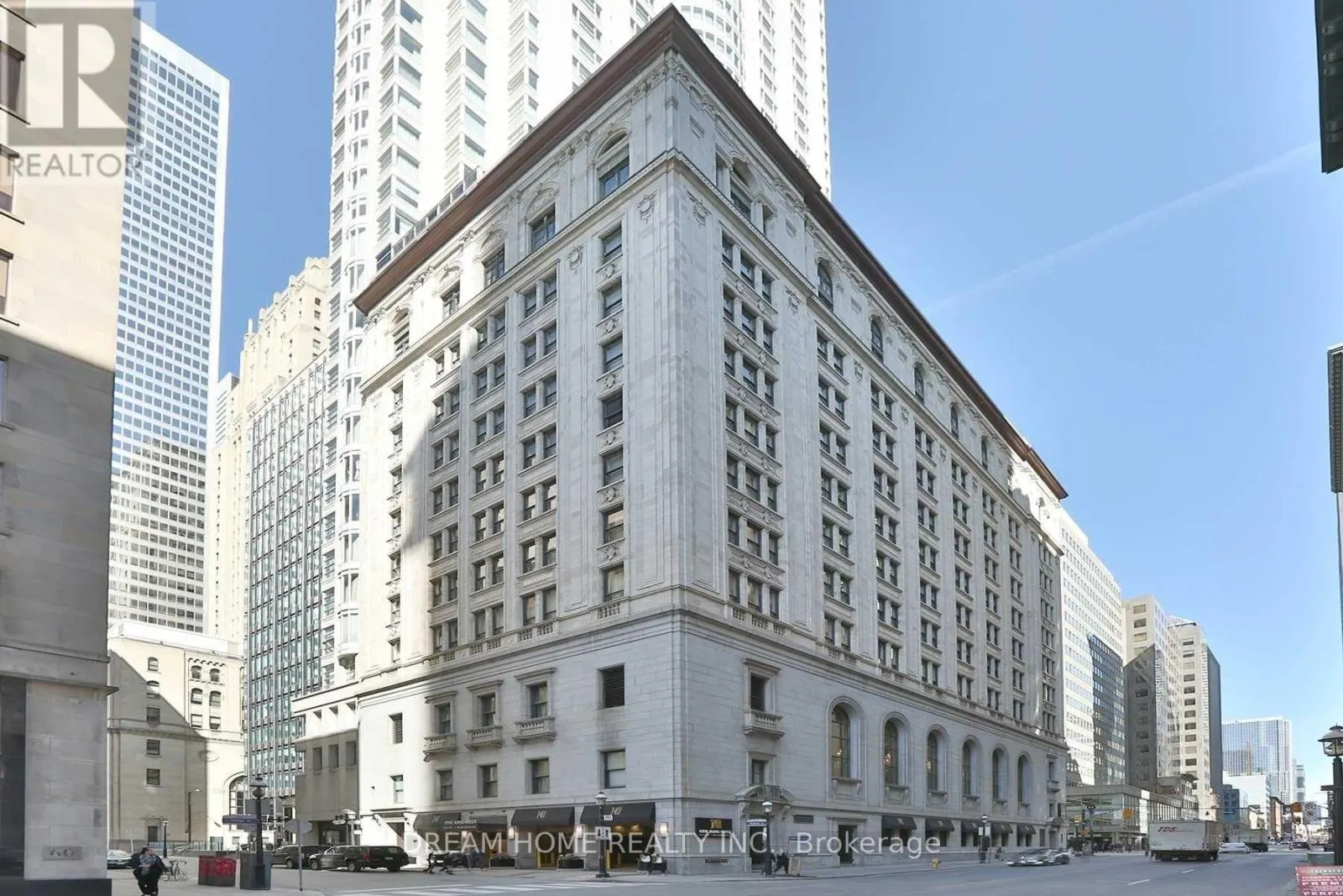 918 - 1 KING STREET W