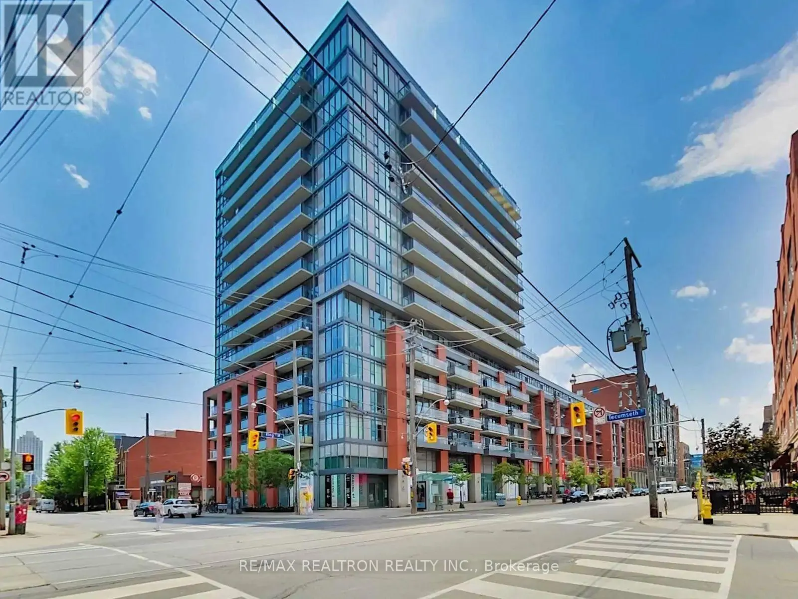 1604 - 78 TECUMSETH STREET