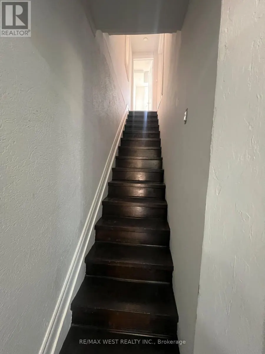 UPPER - 181 CEDRIC AVENUE