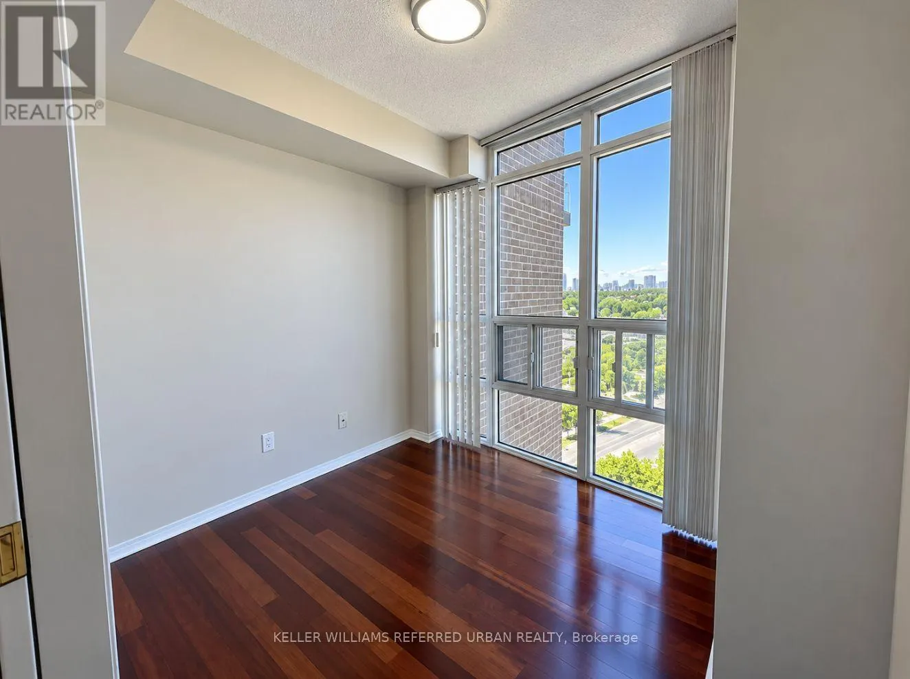 1118 - 233 BEECROFT ROAD