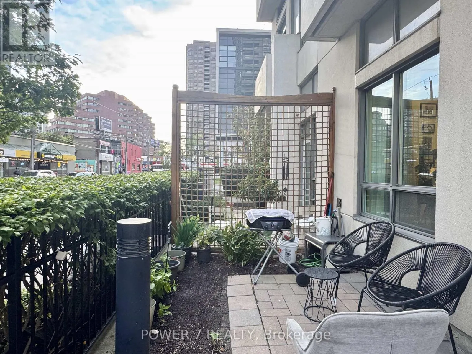 110 - 18 SPRING GARDEN AVENUE