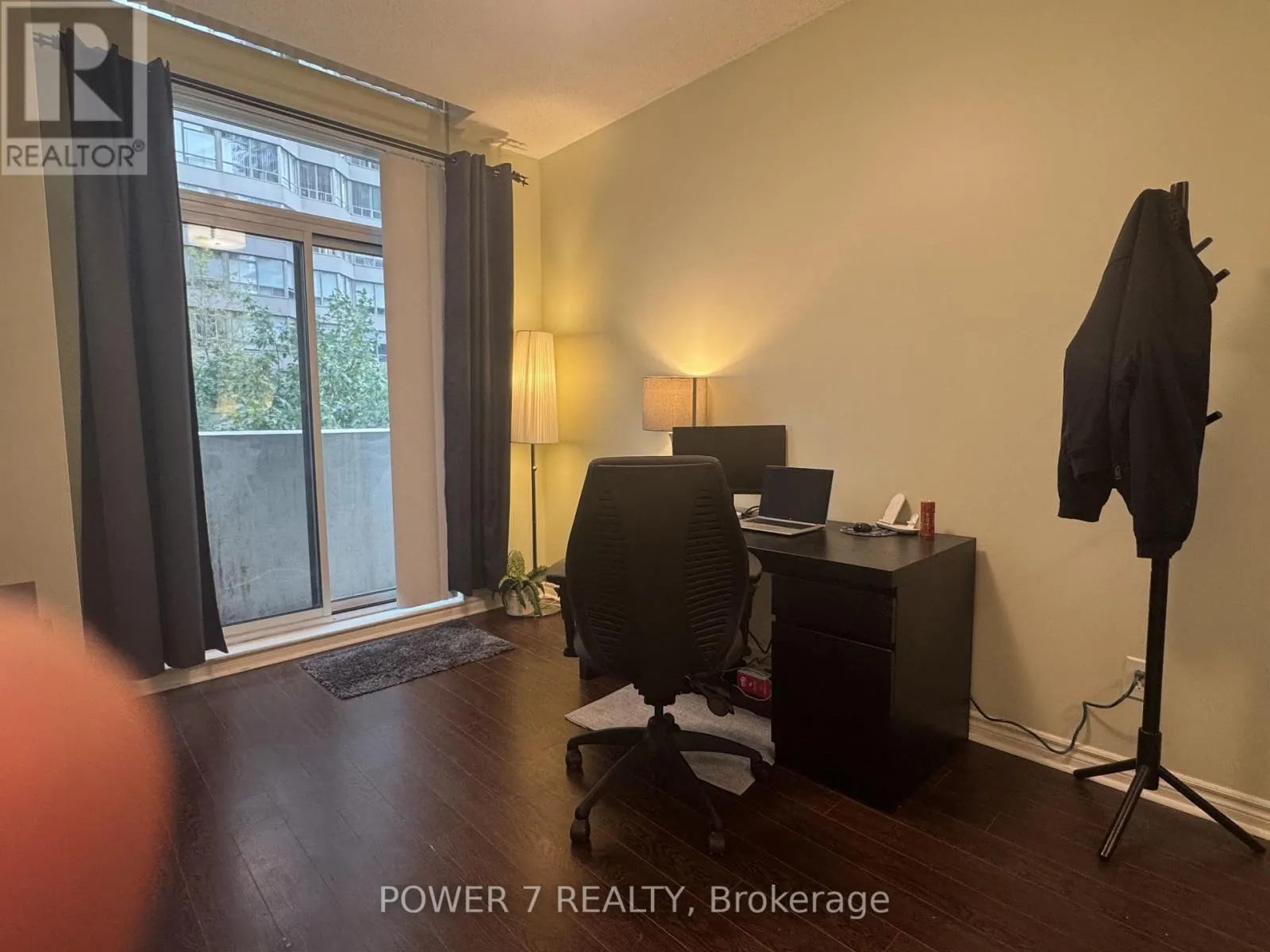 110 - 18 SPRING GARDEN AVENUE