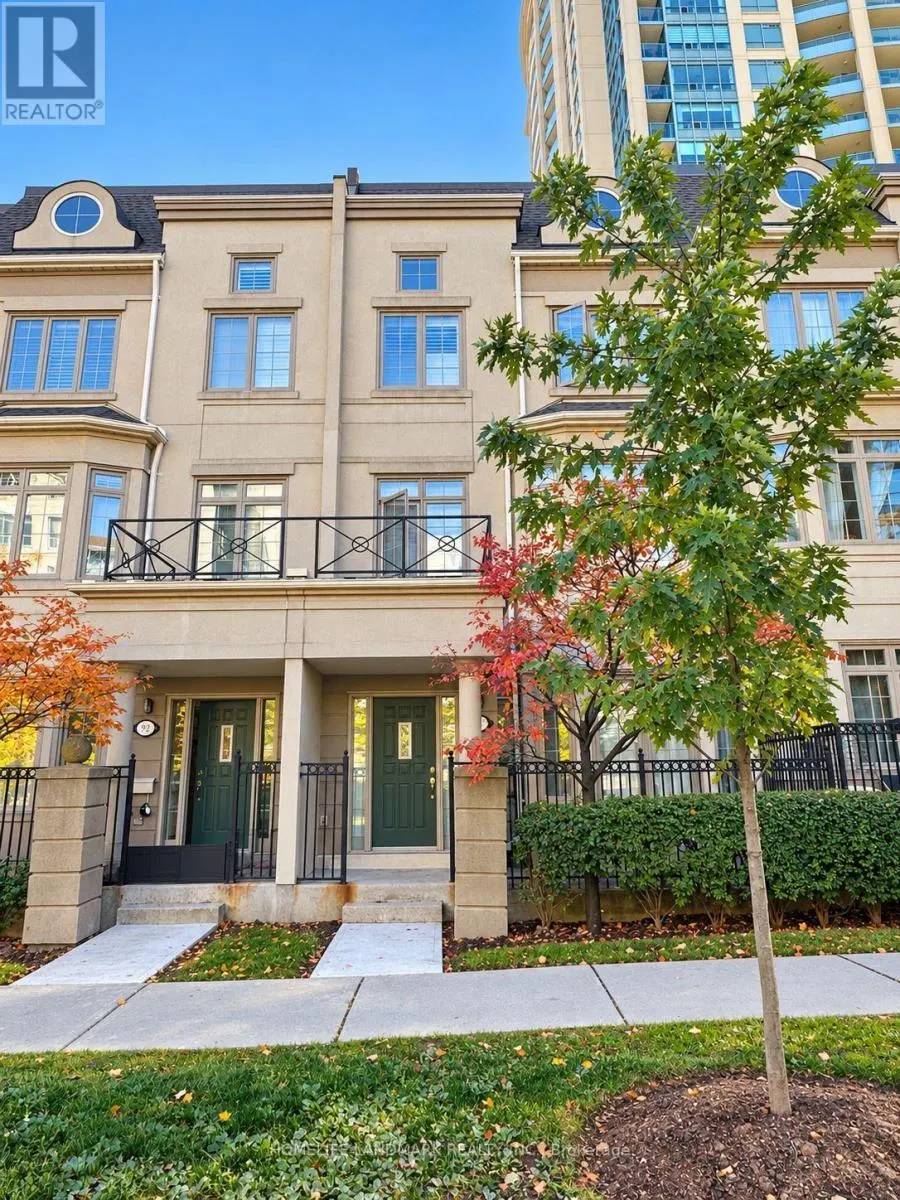 GV113 - 38 KENASTON GARDENS