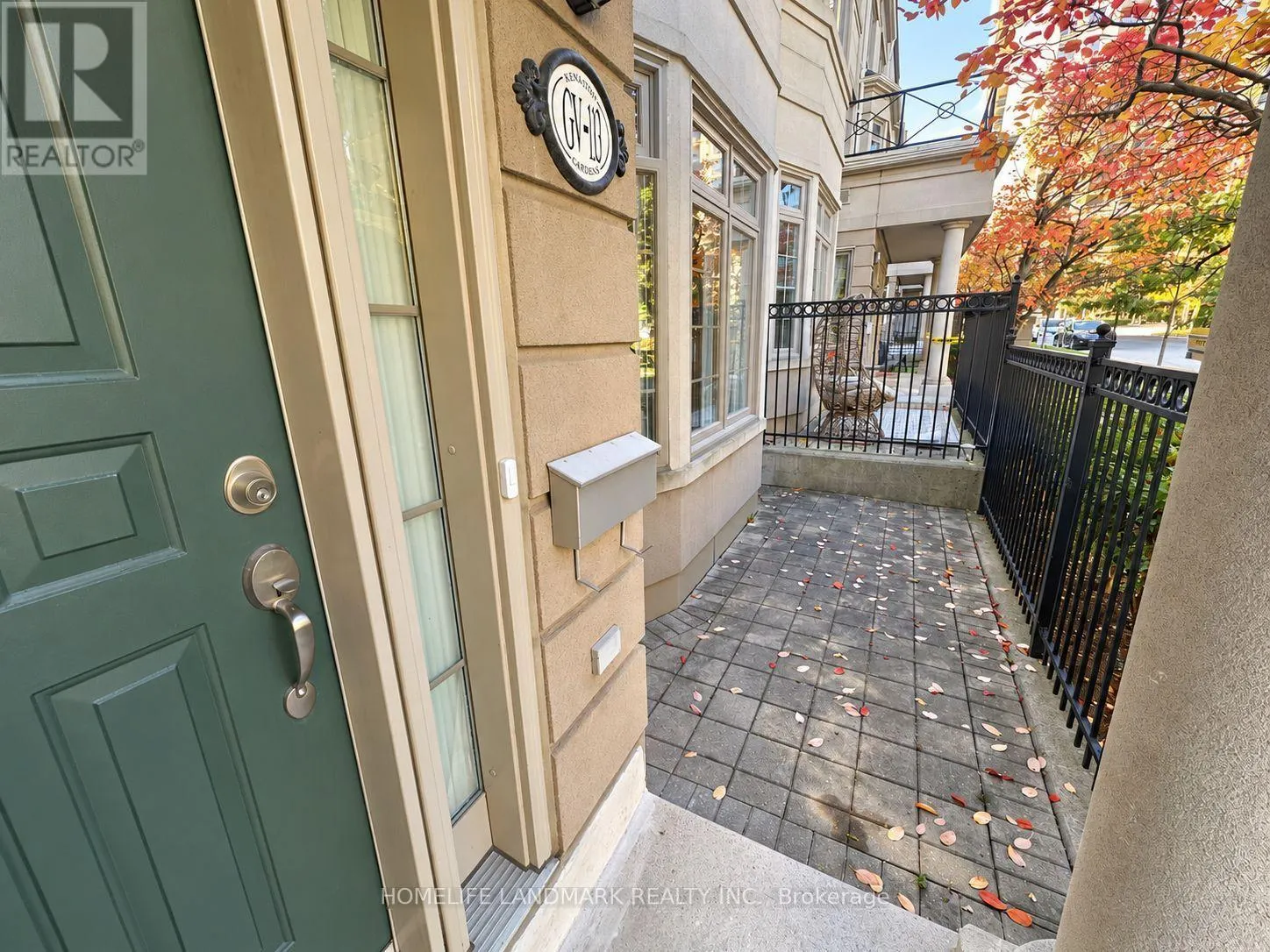 GV113 - 38 KENASTON GARDENS