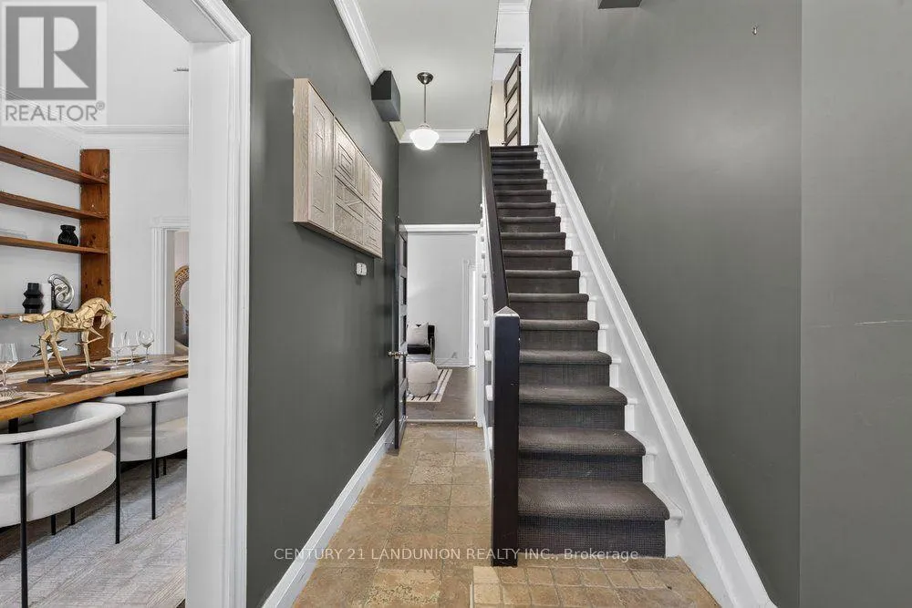 469 RICHMOND STREET E