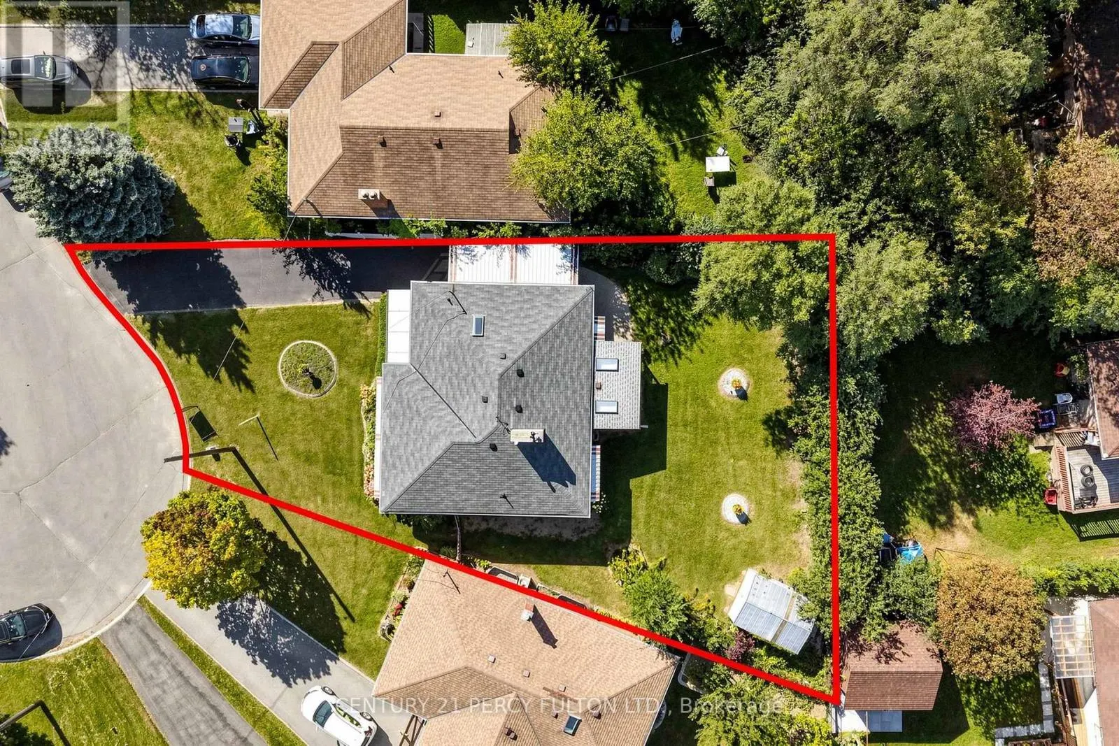 8 WALLBRIDGE COURT