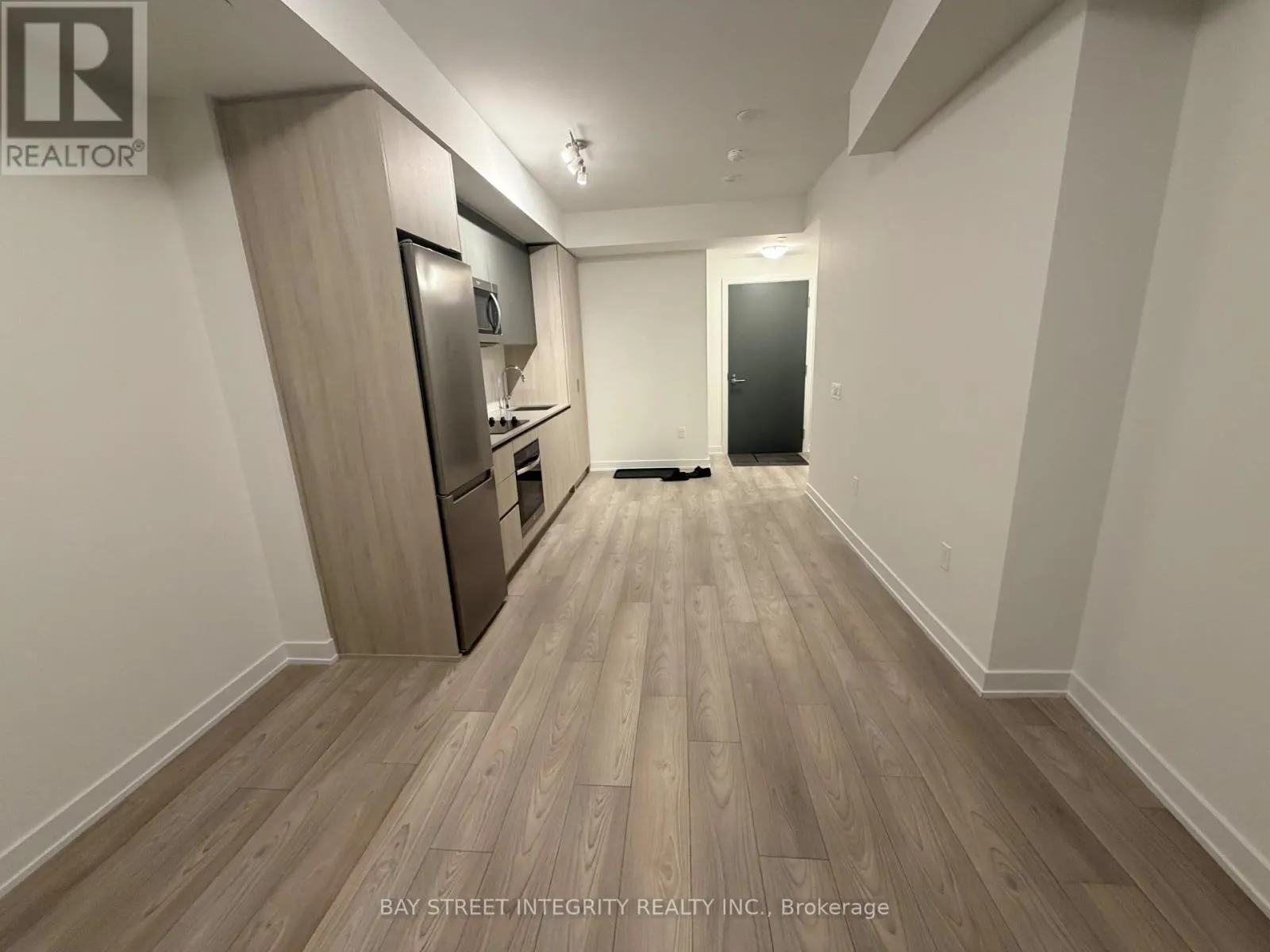 616 - 5858 YONGE STREET