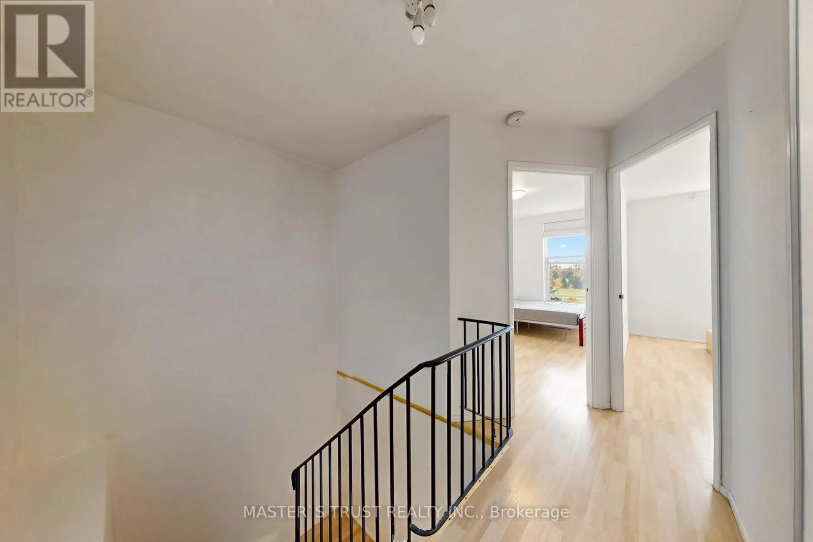 229 - 165 CHEROKEE BOULEVARD