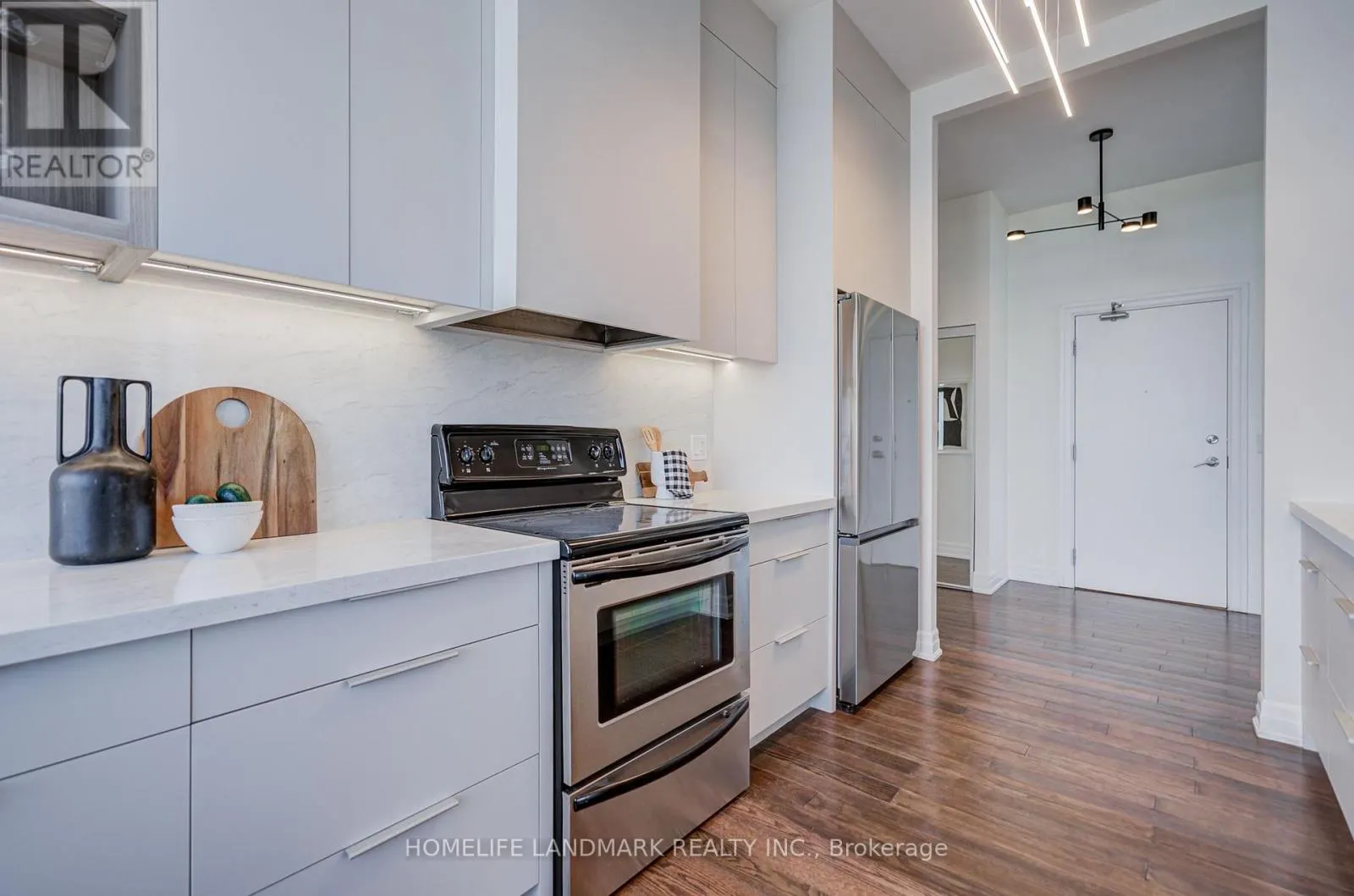 2302 - 500 ST CLAIR AVENUE W