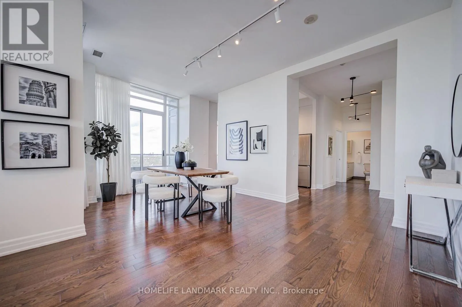 2302 - 500 ST CLAIR AVENUE W