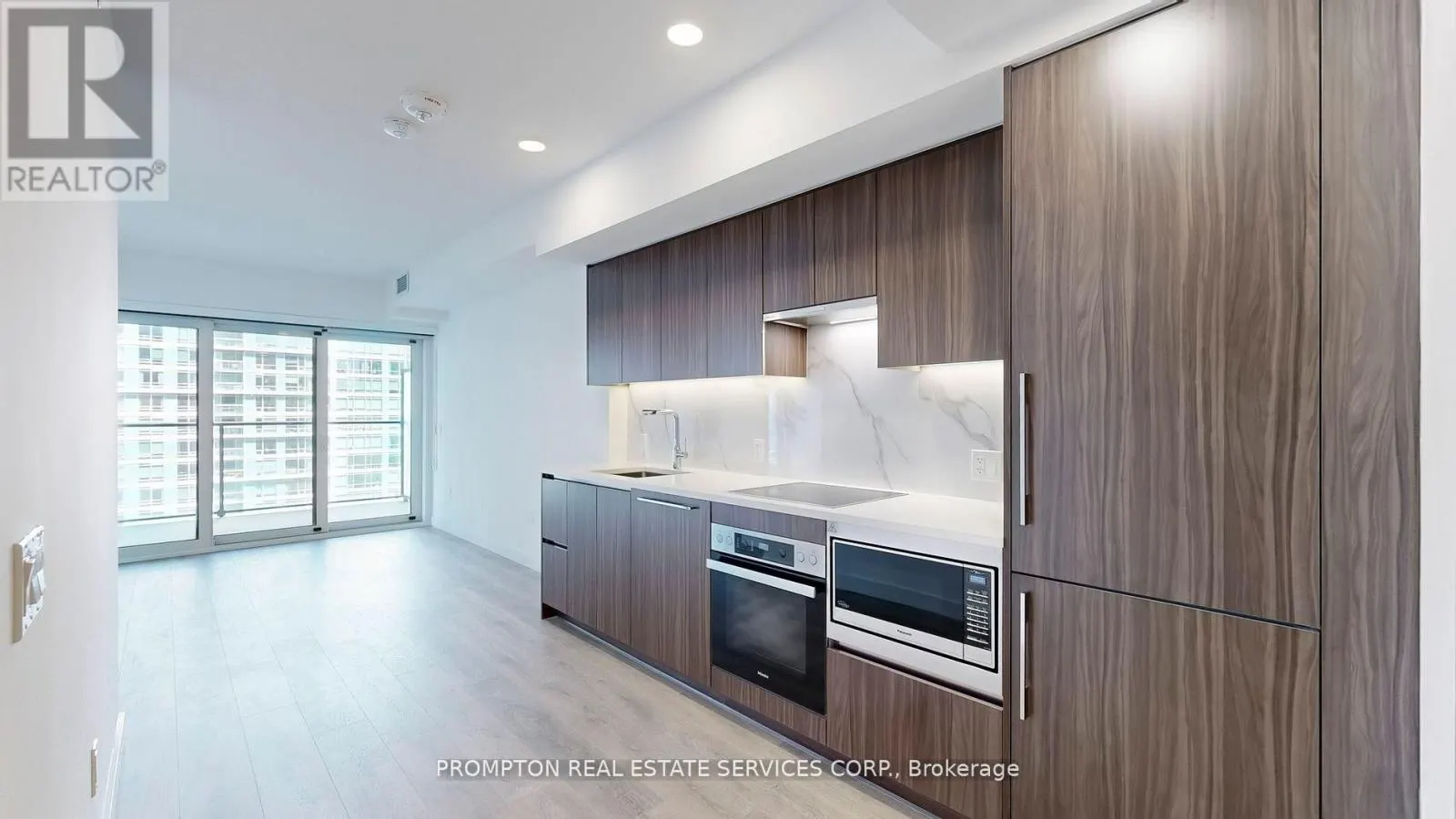 2906 - 3 CONCORD CITYPLACE WAY