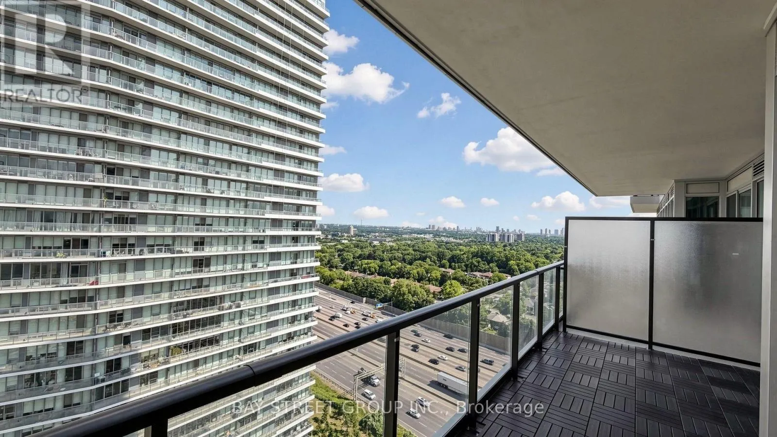 2515 - 95 MCMAHON DRIVE