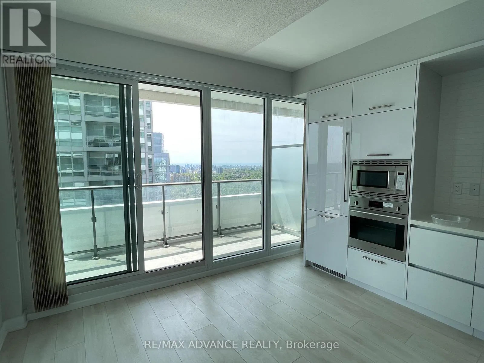 3306 - 2221 YONGE STREET