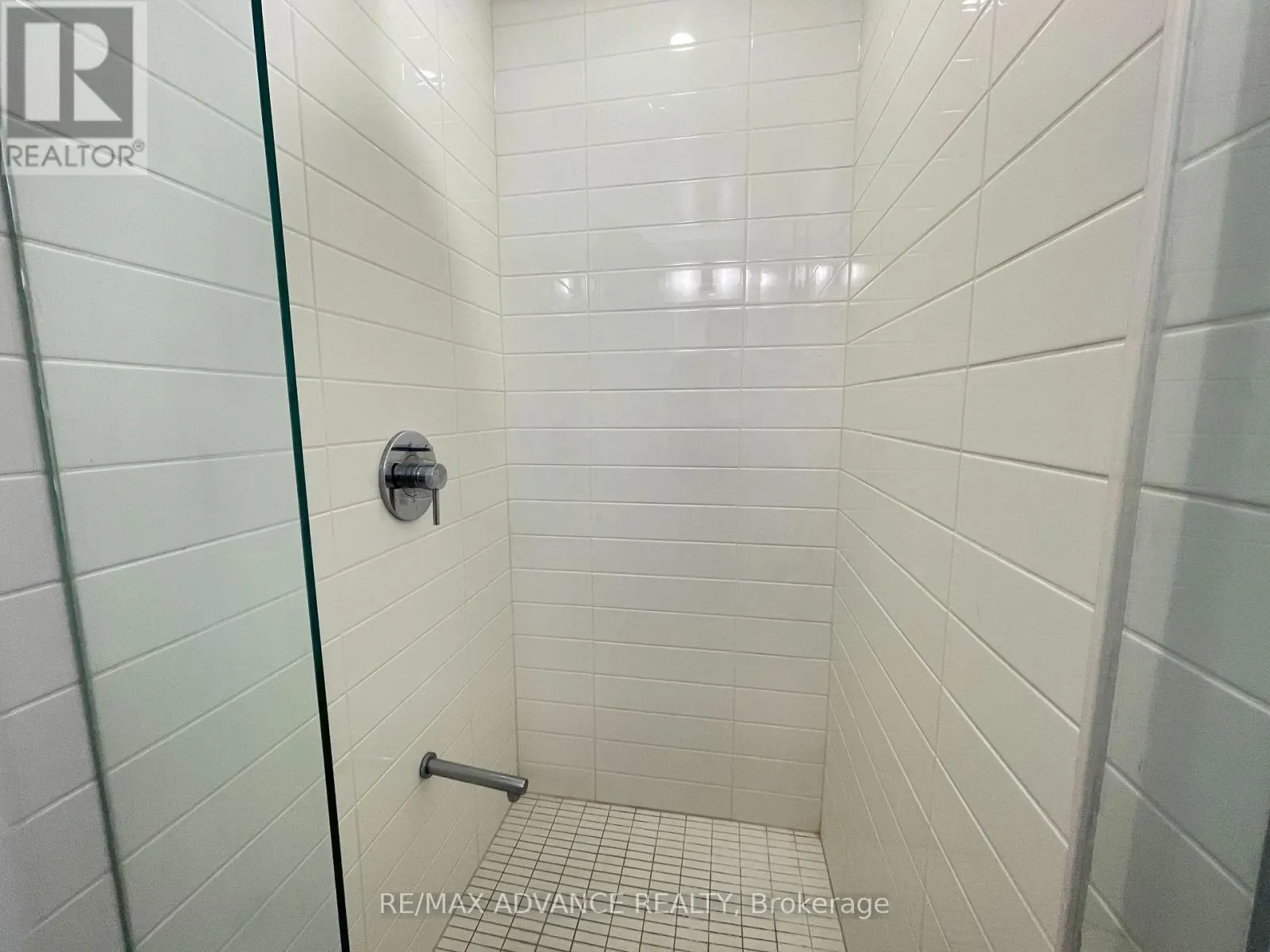 3306 - 2221 YONGE STREET
