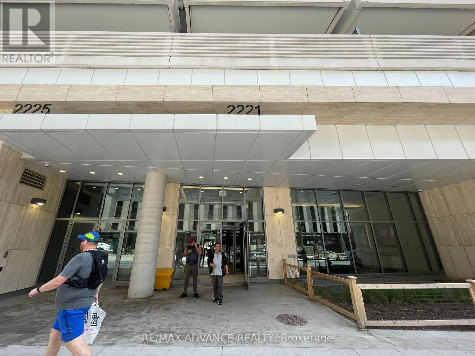 3306 - 2221 YONGE STREET