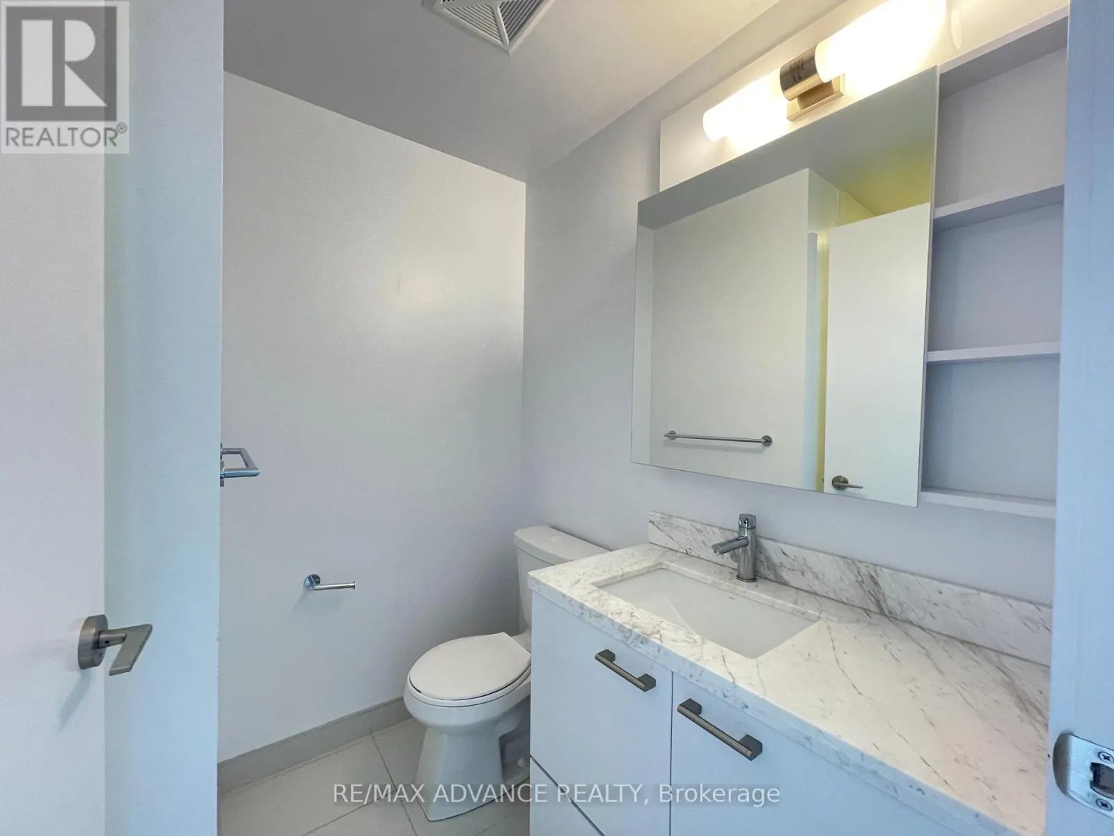 3306 - 2221 YONGE STREET