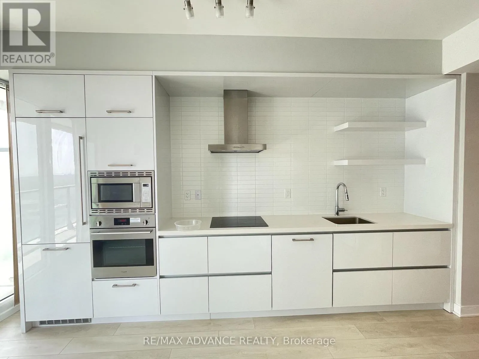 3306 - 2221 YONGE STREET