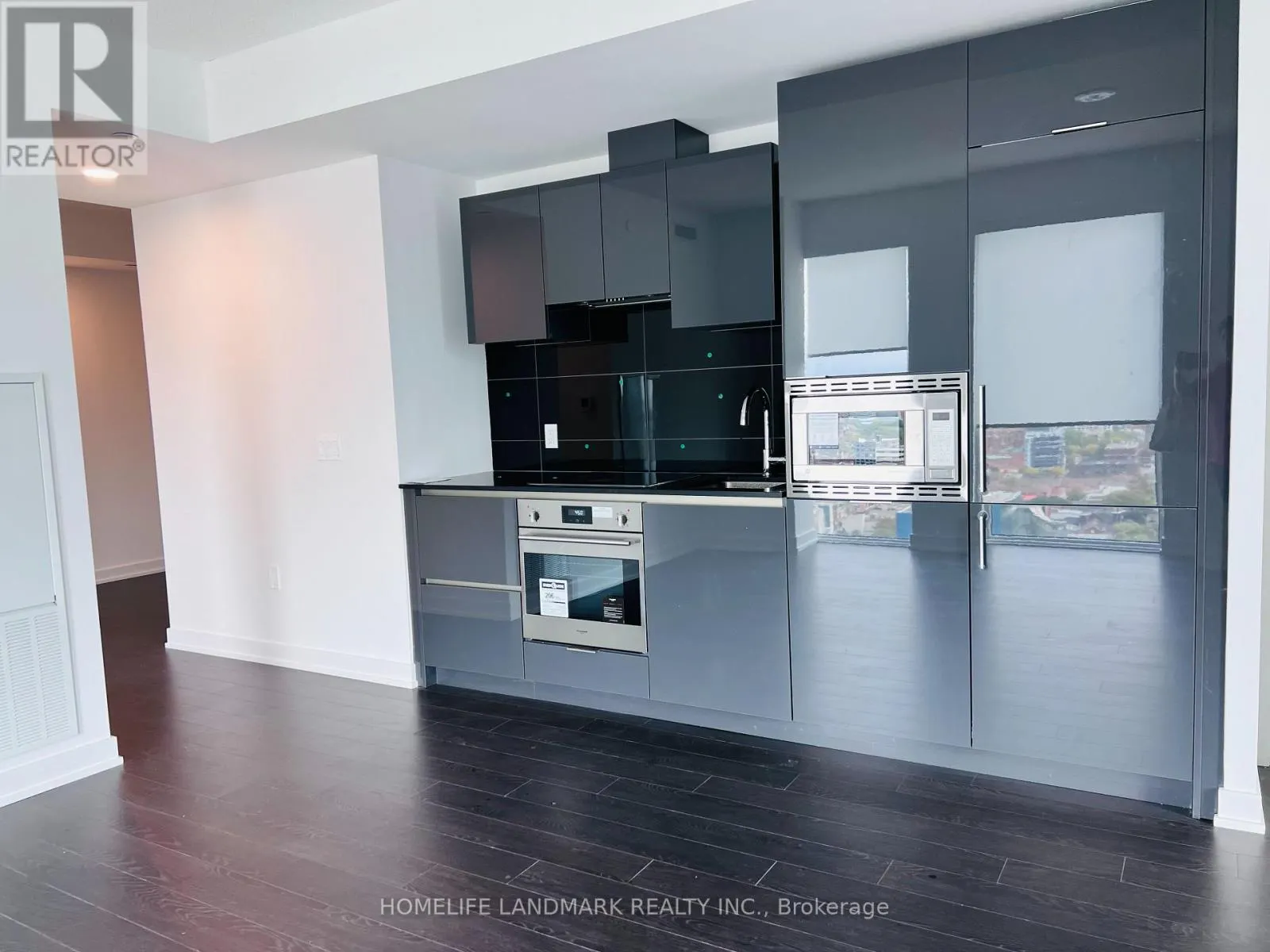 2408 - 238 SIMCOE STREET