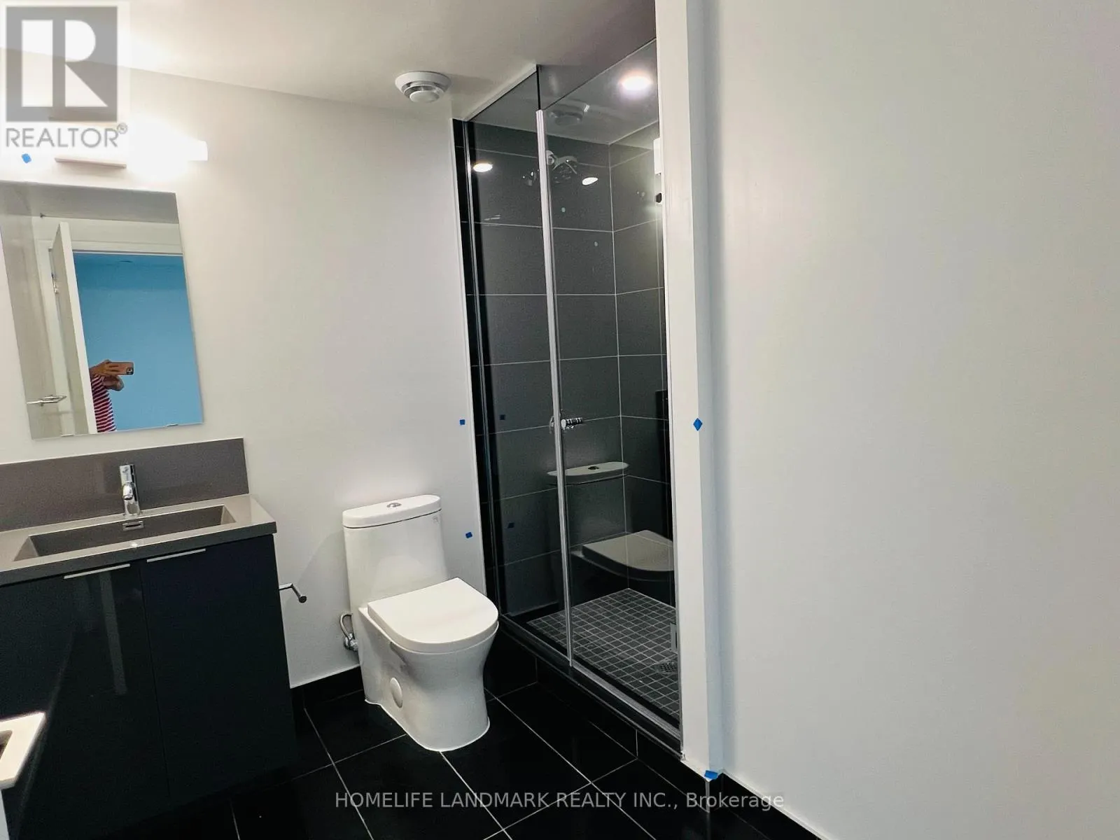 2408 - 238 SIMCOE STREET