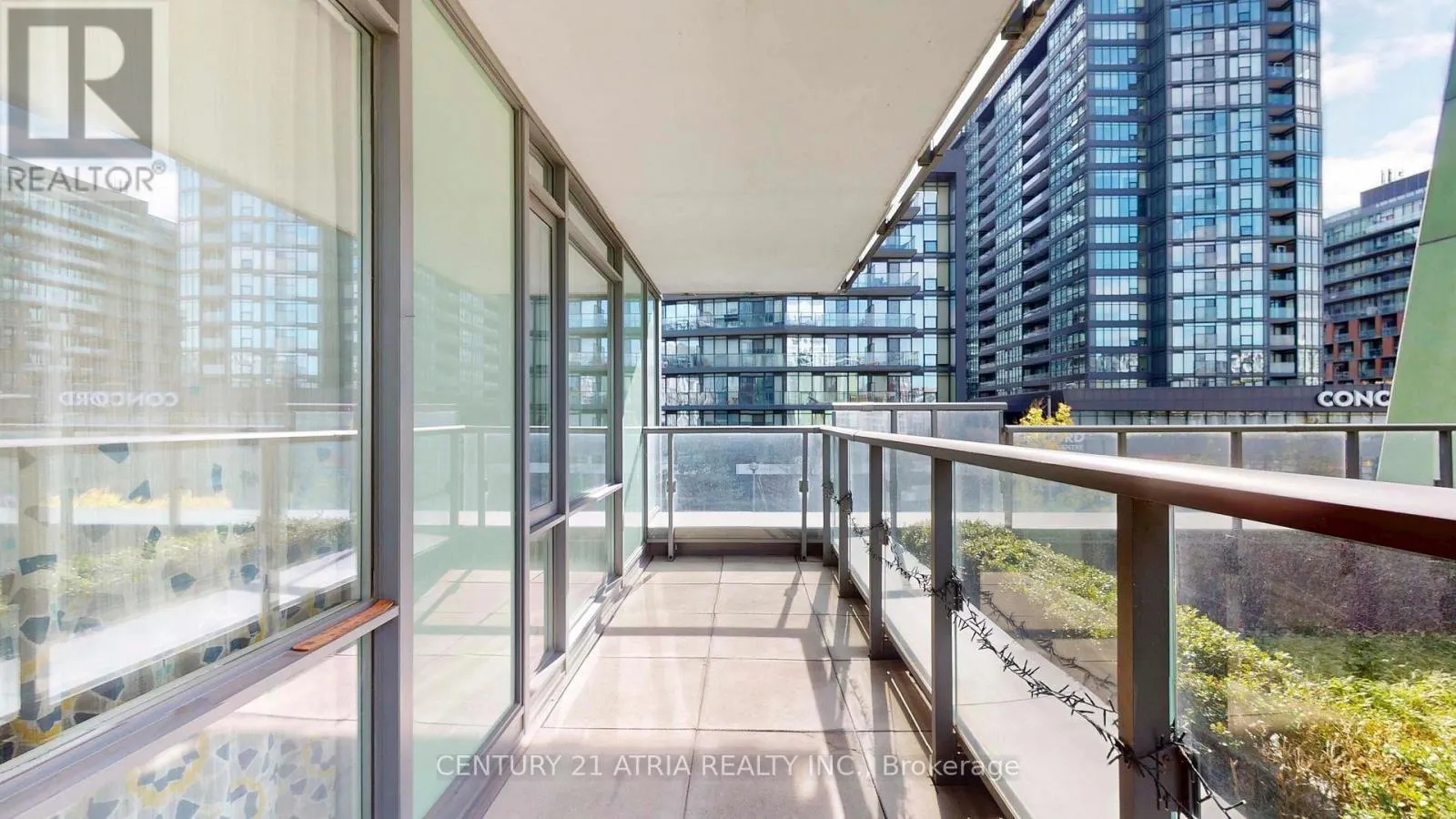 211 - 170 FORT YORK BOULEVARD