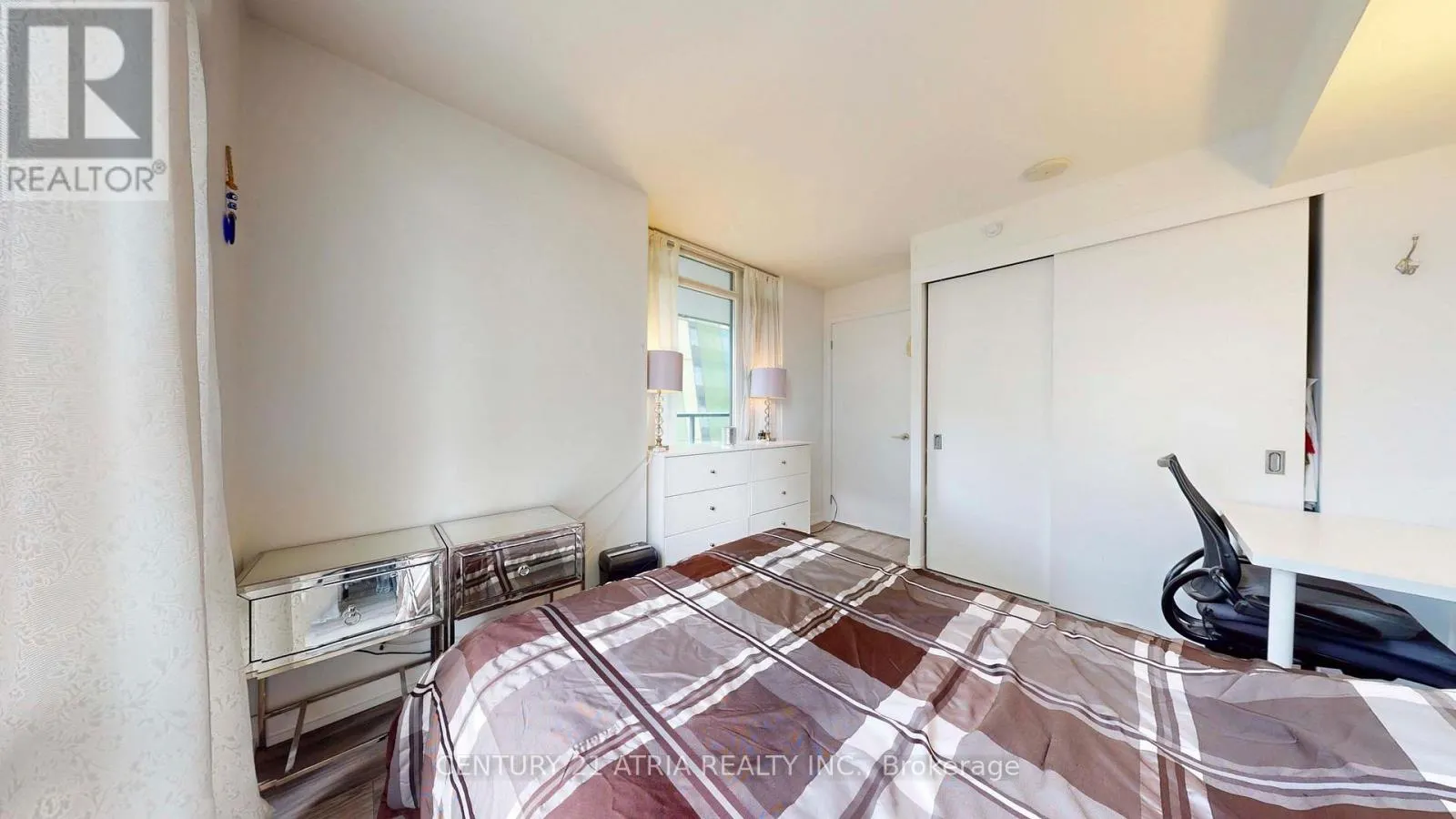 211 - 170 FORT YORK BOULEVARD