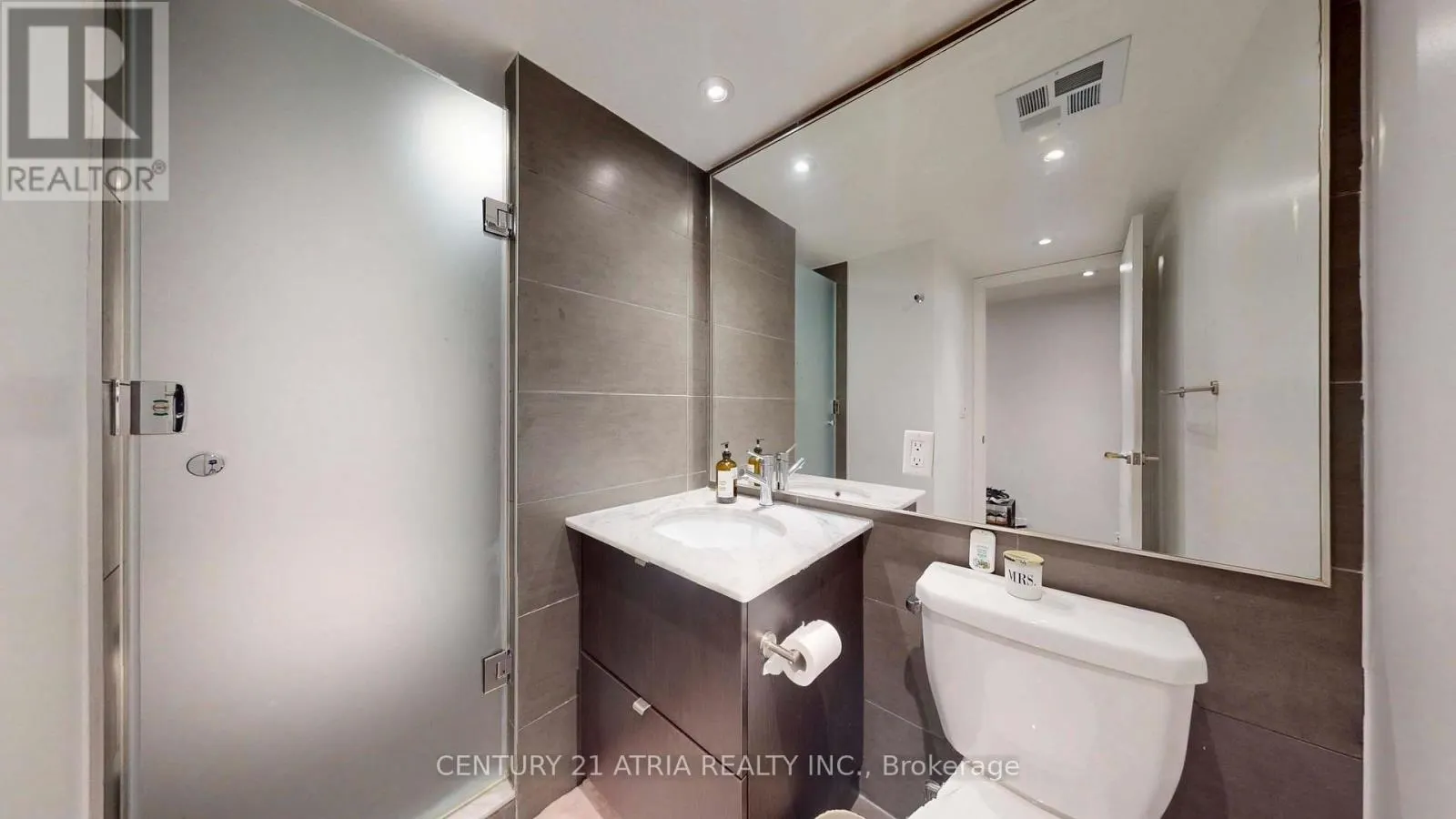 211 - 170 FORT YORK BOULEVARD