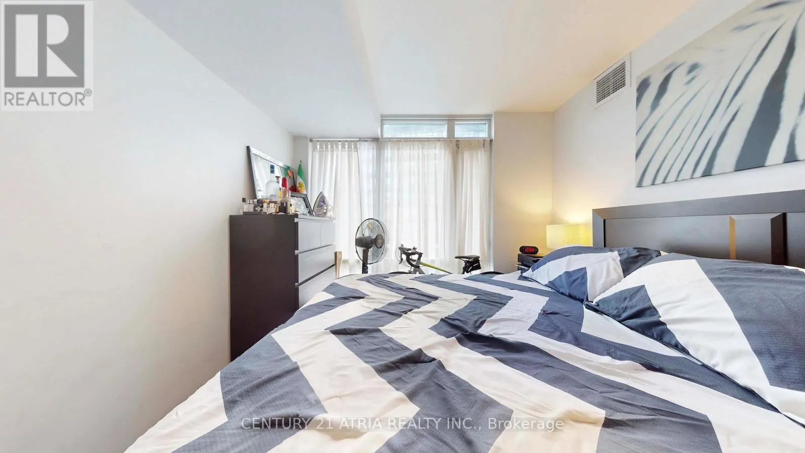 211 - 170 FORT YORK BOULEVARD